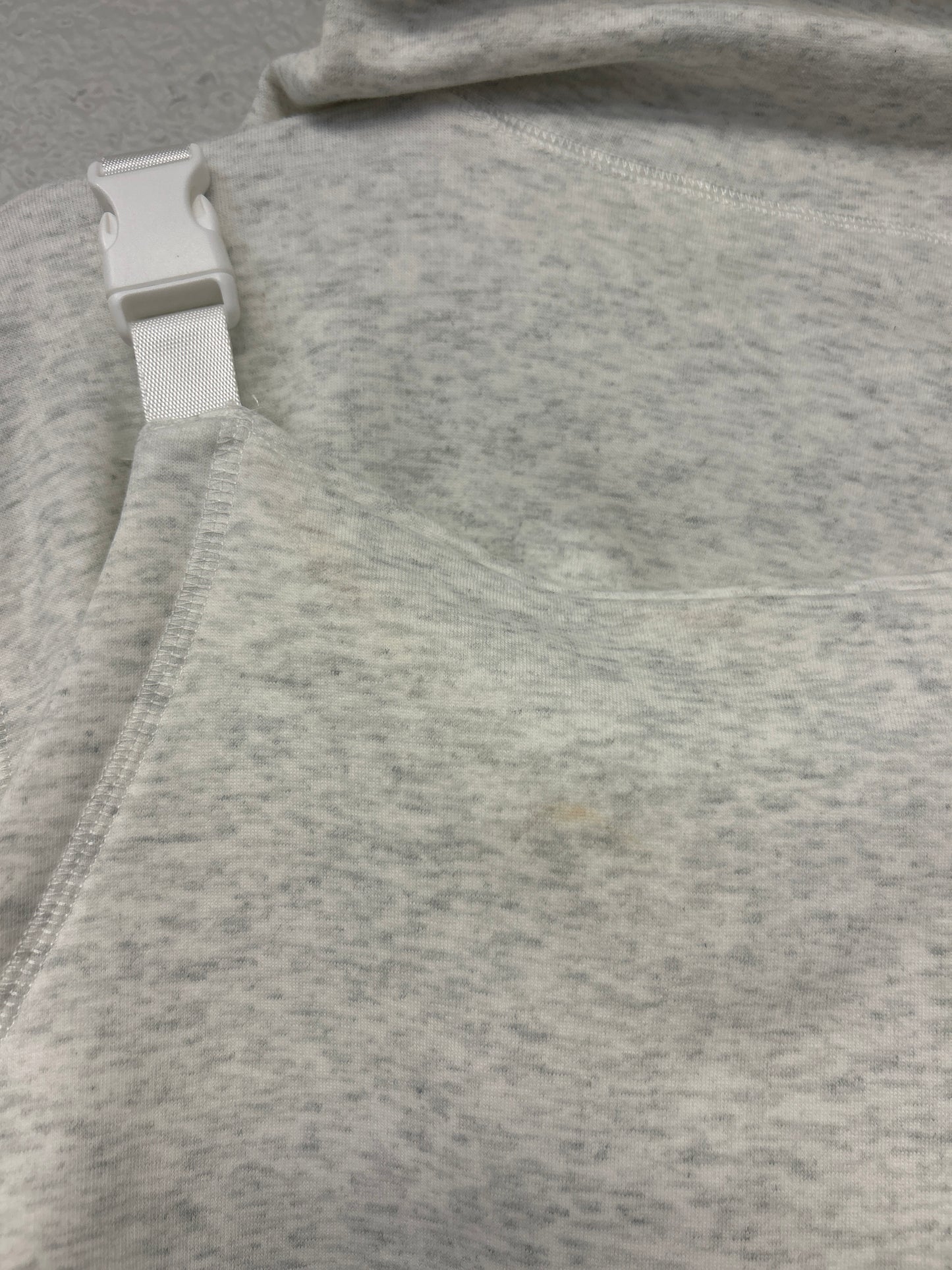 Outlet 7166 - Latched Mama Buckle & Go Babywearing Pullover - OATMEAL - Extra Small