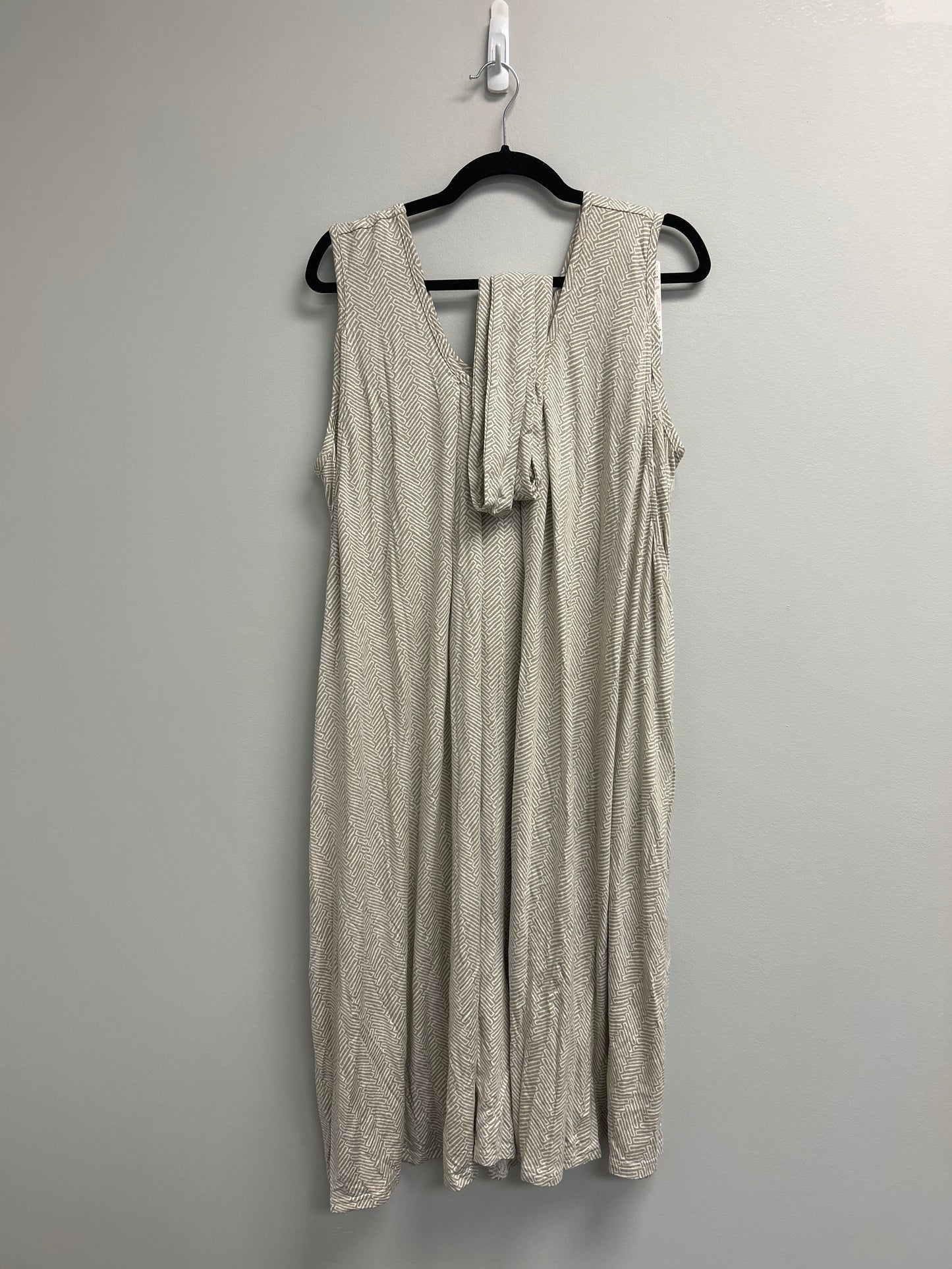 Outlet 7192 - The Momper® Printed Nursing Romper - TAUPE HERRINGBONE - Plus