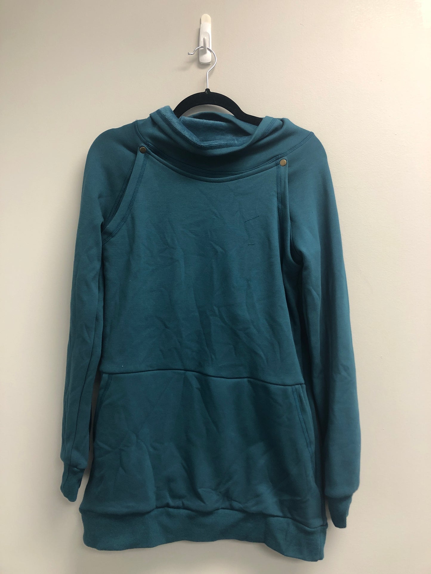 Outlet 6875 - Latched Mama Harbor Snap Nursing Pullover - Peacock - Medium