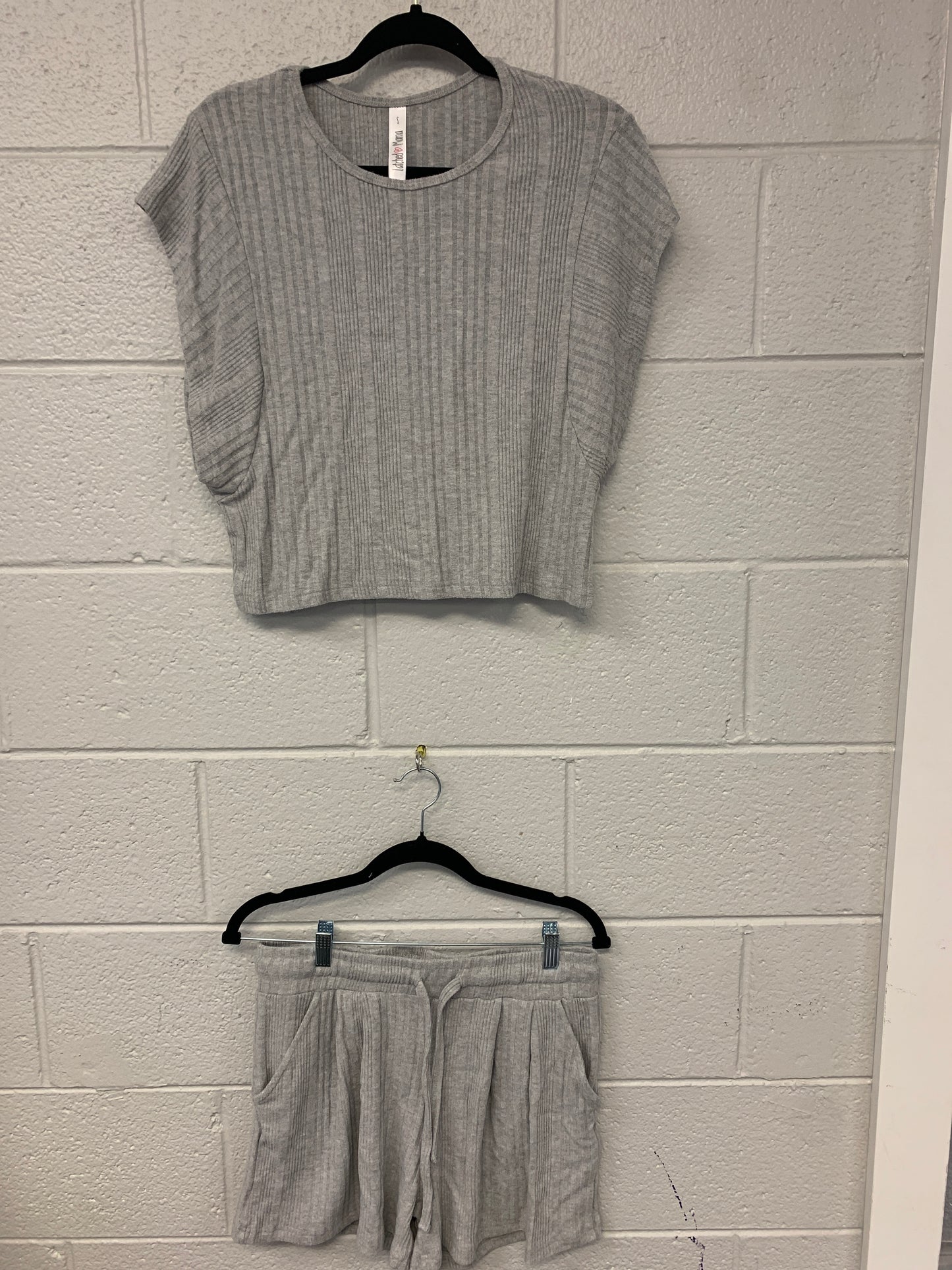Outlet 7221 - Latched Mama Endless Nursing Short Set - Ribbed Heathered Grey - Small