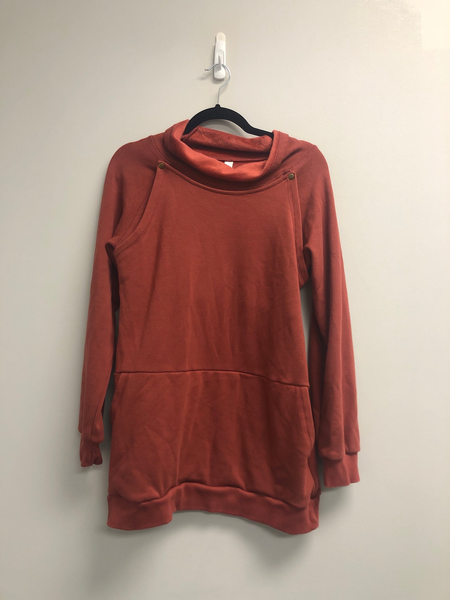 Outlet 6887 - Latched Mama Harbor Snap Nursing Pullover - Rust - Large