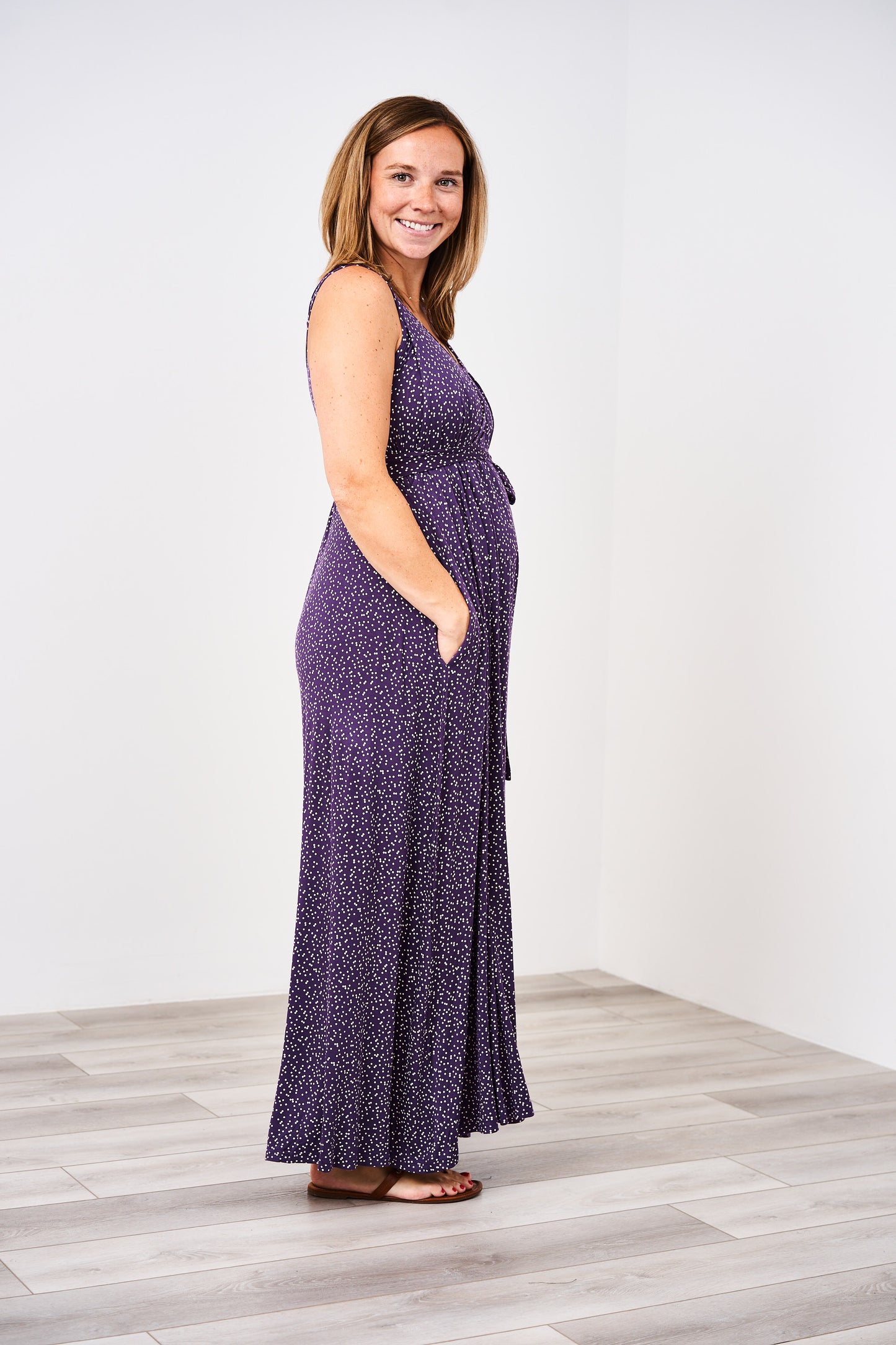 The Momper® Sleeveless Maxi Nursing Momper