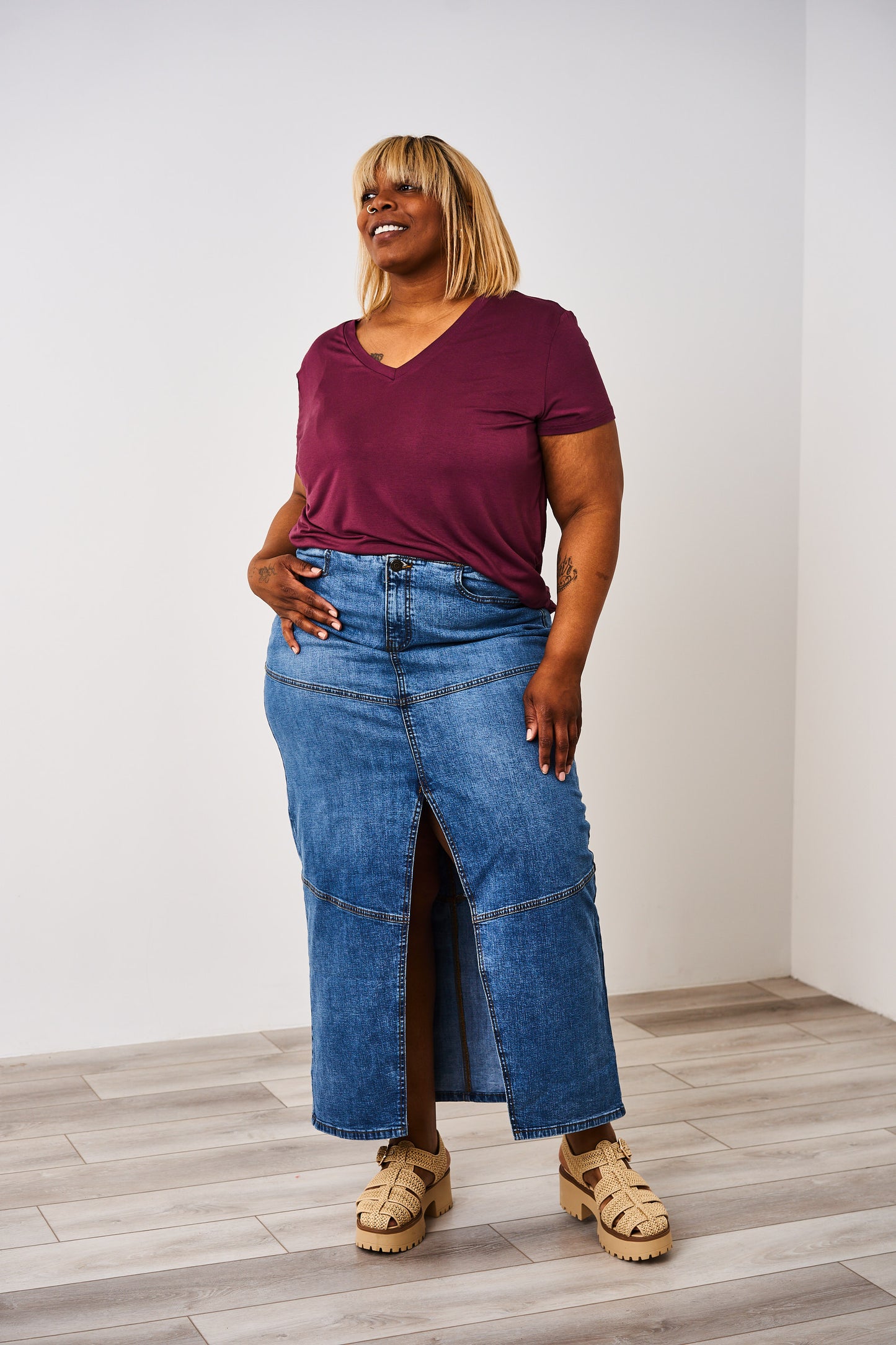Latched Mama Go-To V-Neck Nursing Tee- Final Sale