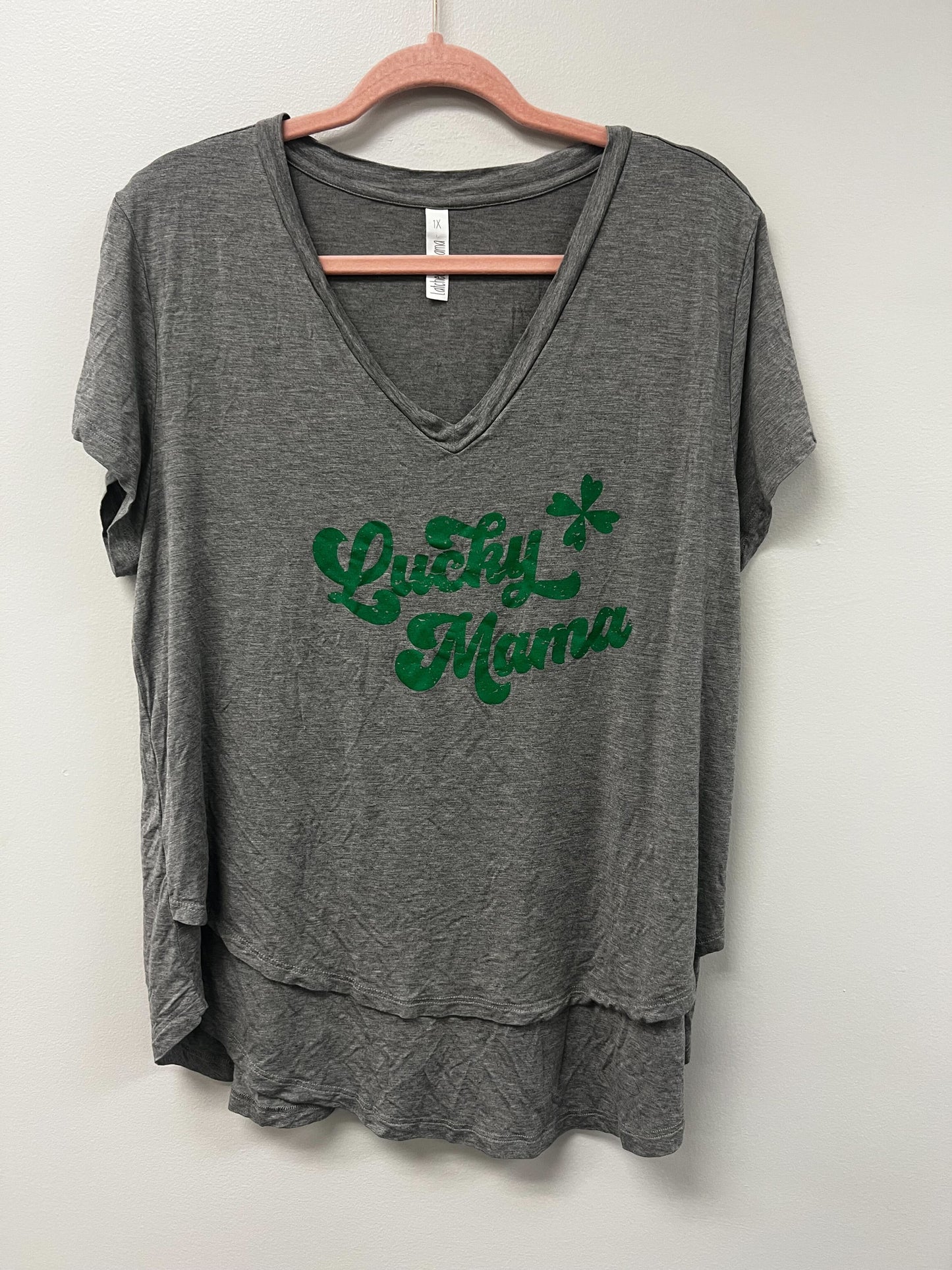 Outlet 6006 - Latched Mama Lucky Mama Nursing Tee - Light Grey - 1X
