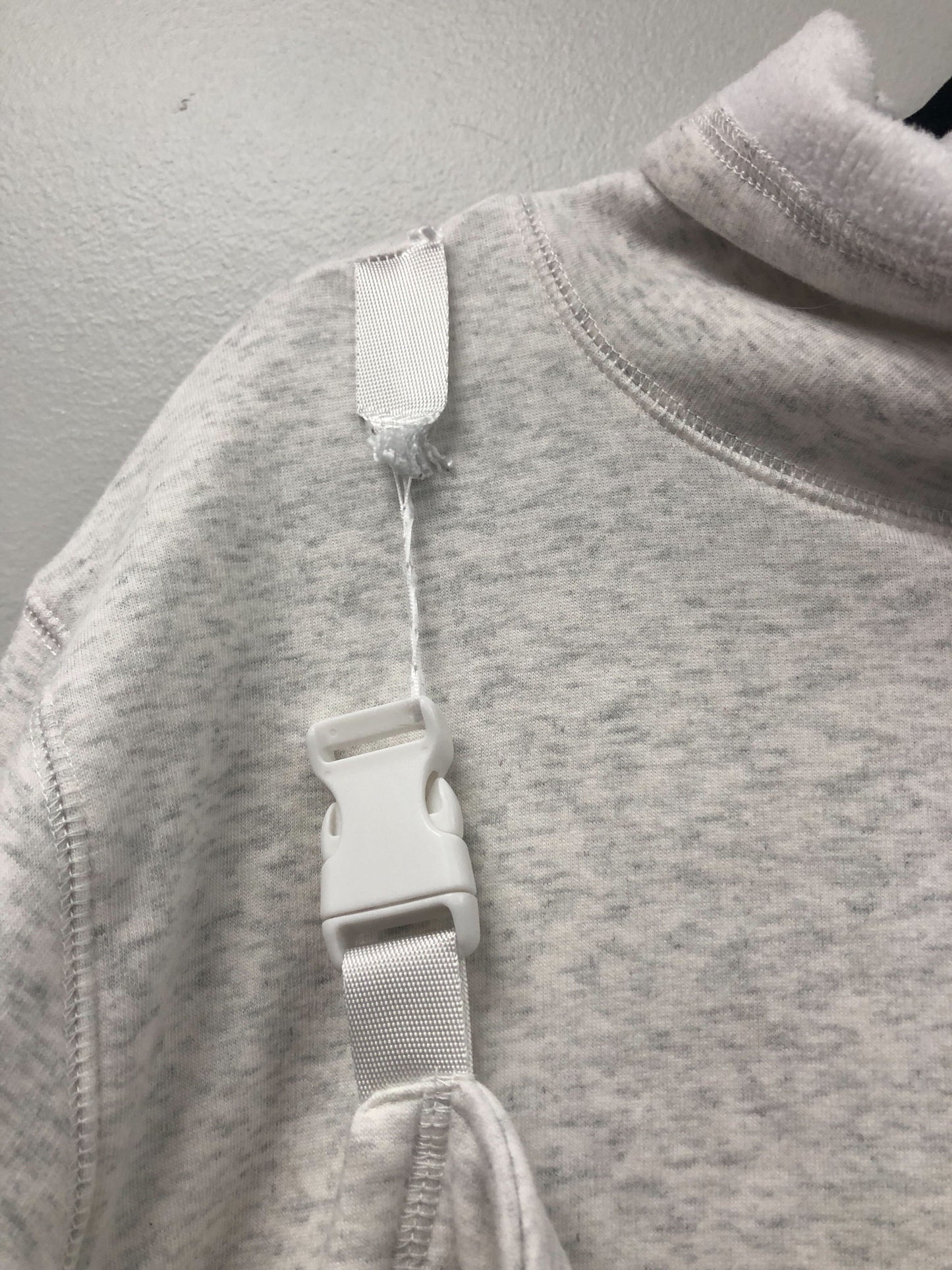 Outlet 5840 - Latched Mama Buckle & Go Babywearing Pullover - Oatmeal - Extra Large