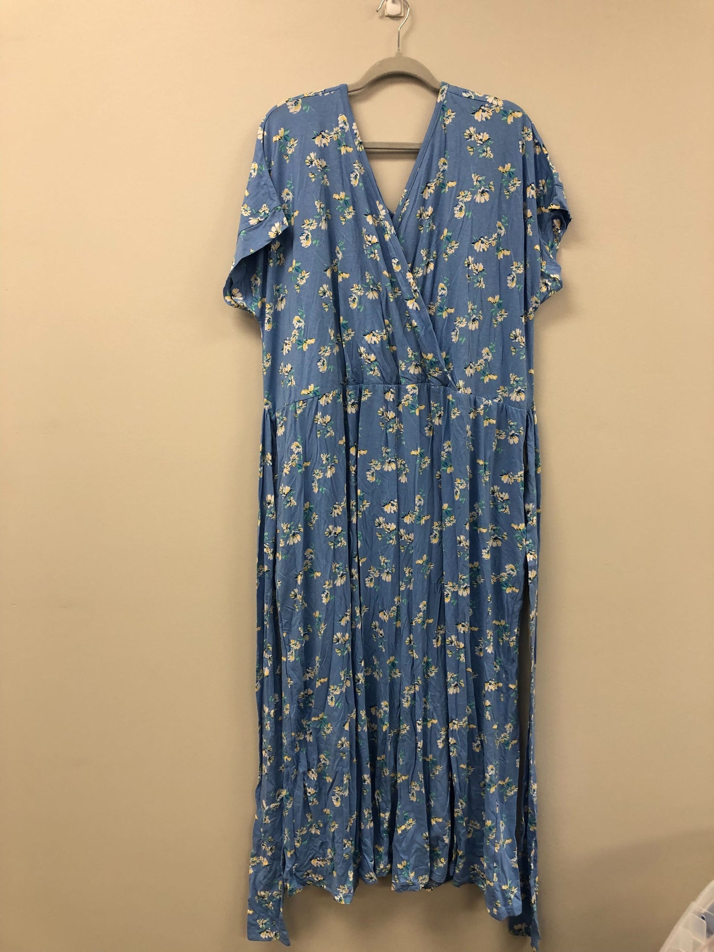 Outlet 5939 - Latched Mama V-Neck Nursing Jumpsuit - Creekside Floral - 4X