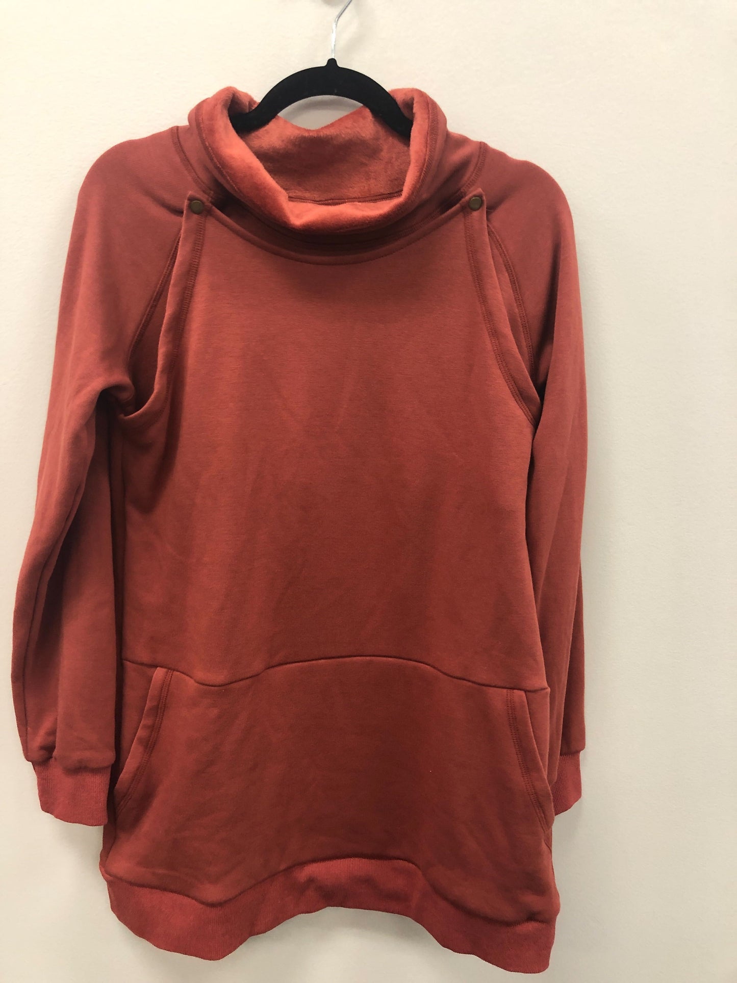 Outlet 5756 - Latched Mama Harbor Snap Nursing Pullover - Rust - Large