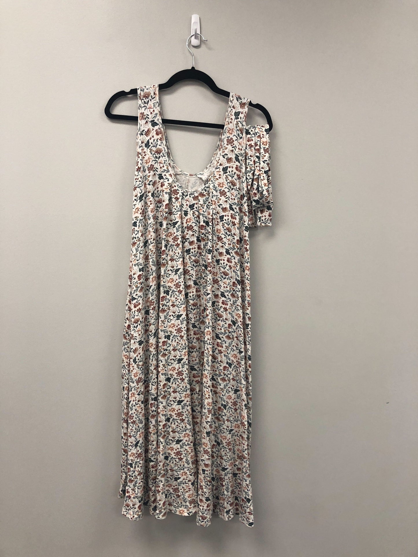 Outlet 5556 - Latched Mama Printed Nursing Romper - Wonderland Floral - Standard