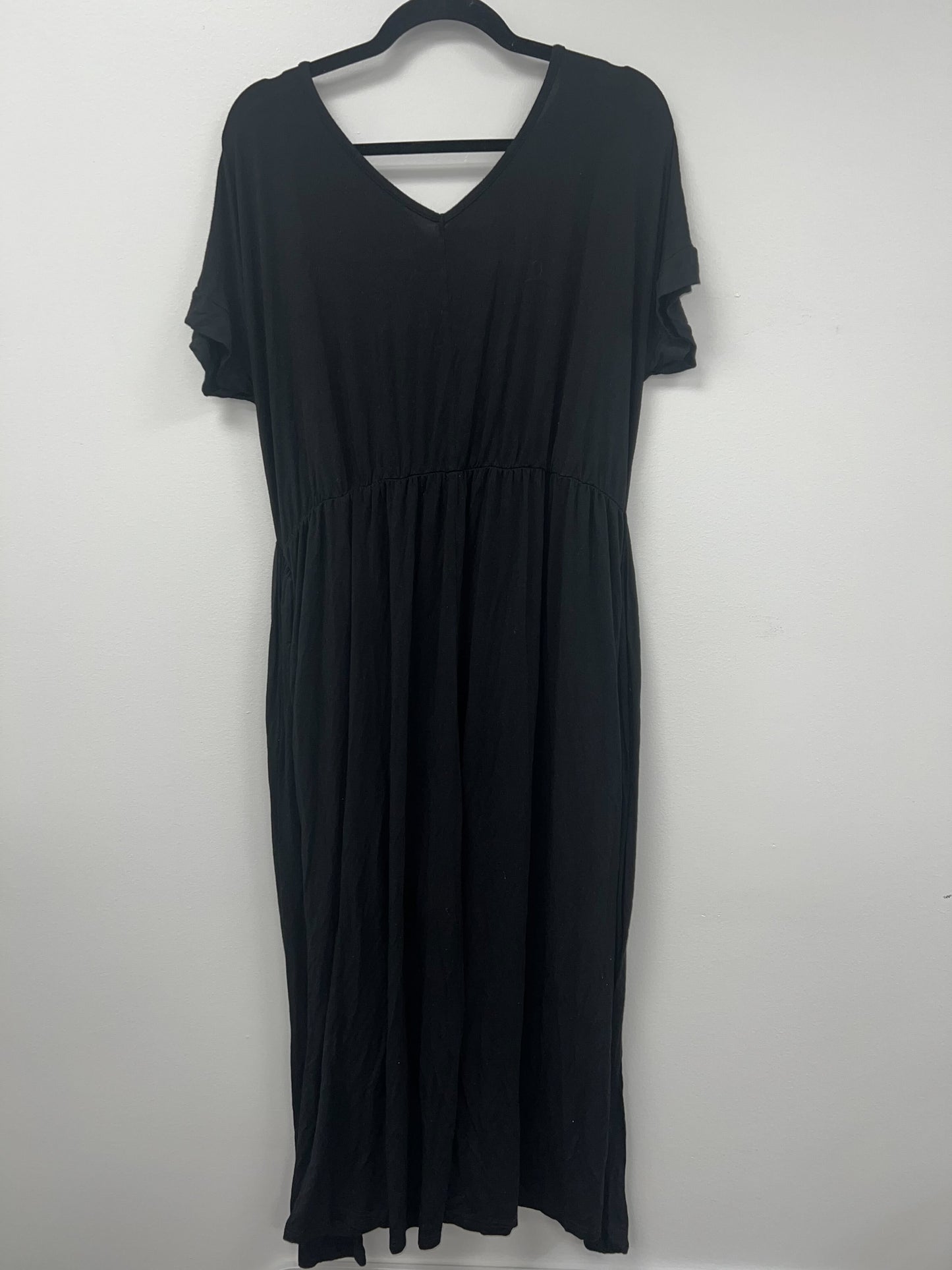 Outlet 5688 - Latched Mama V-Neck Nursing Jumpsuit - Black - 1X
