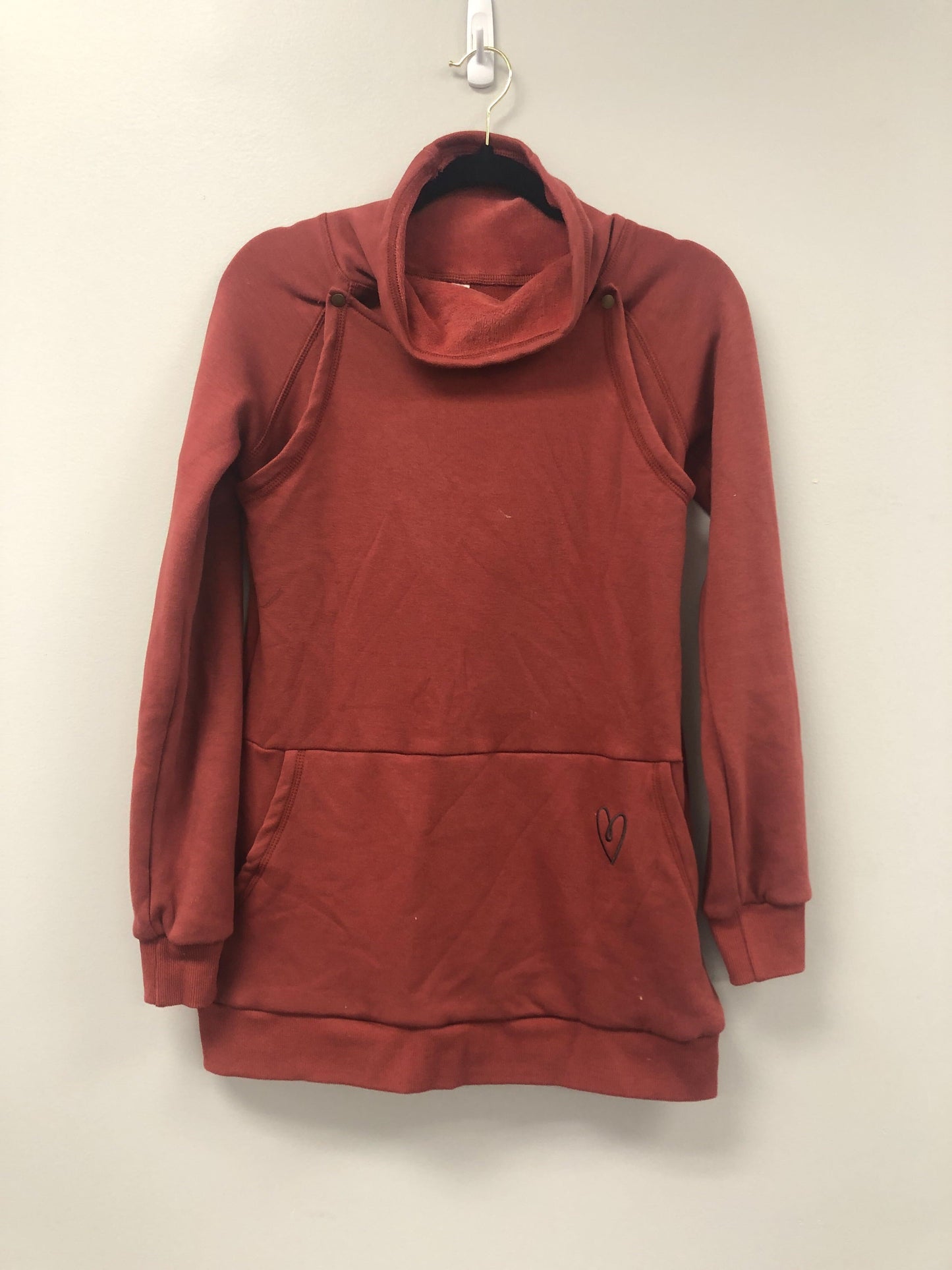 Outlet 5504 - Latched Mama Harbor Snap Nursing Pullover - Rust - Small