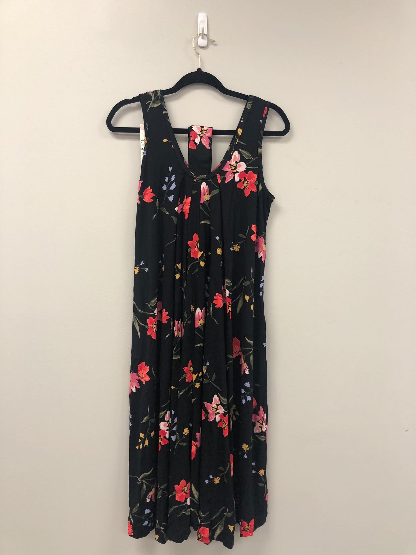 Outlet 5875 - Latched Mama Printed Nursing Romper - Vibrant Black Floral - Standard