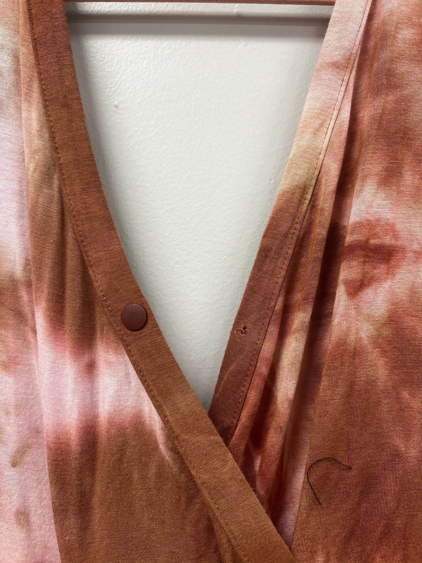 Outlet 5711 - Latched Mama Labor & Postpartum Wrap Dress - Rust Tie Dye - 2X