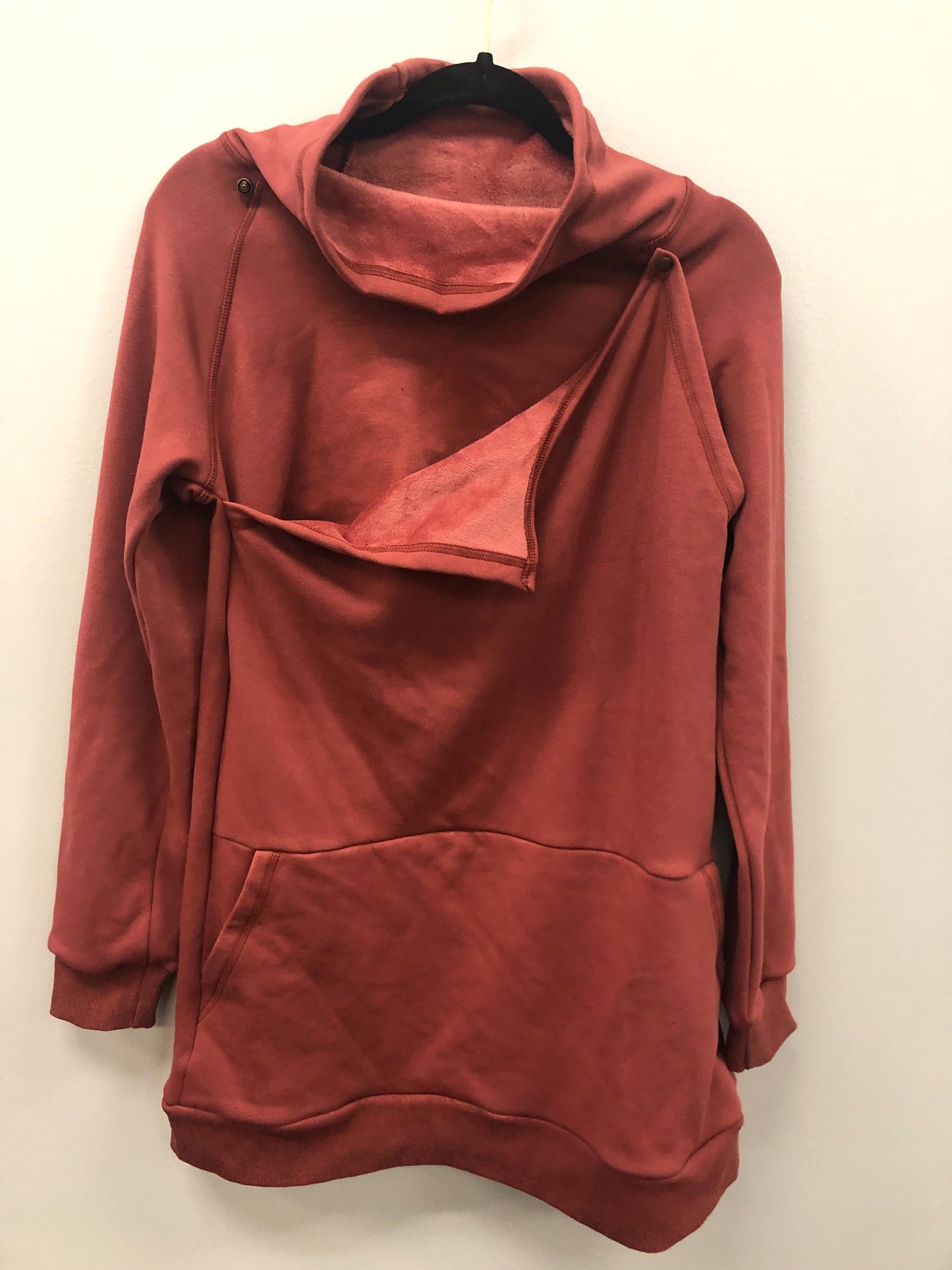 Outlet 5758 - Latched Mama Harbor Snap Nursing Pullover - Rust - Large