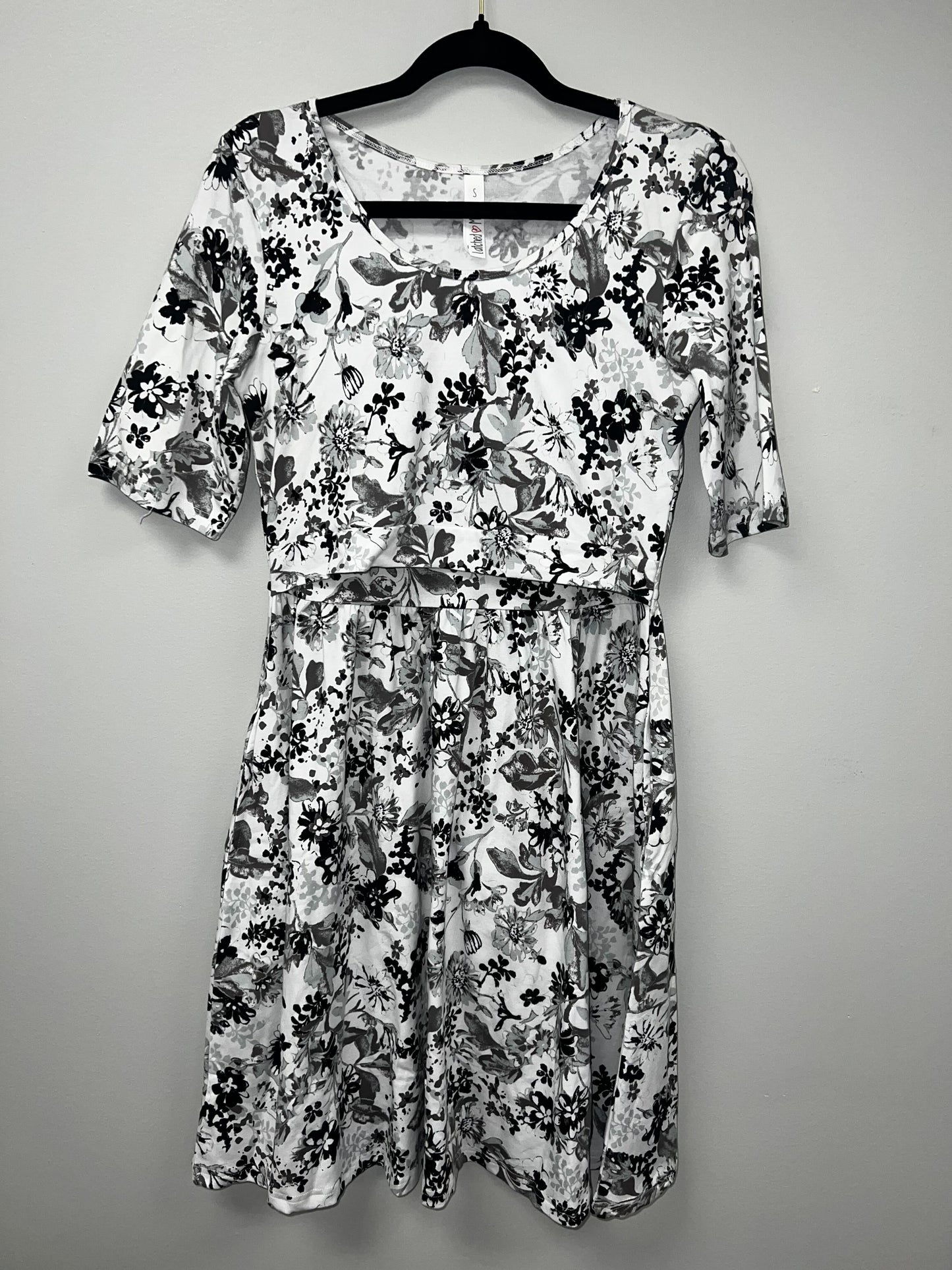 Outlet 5690 - Latched Mama Simple Cotton Nursing Dress - Icicle - Small