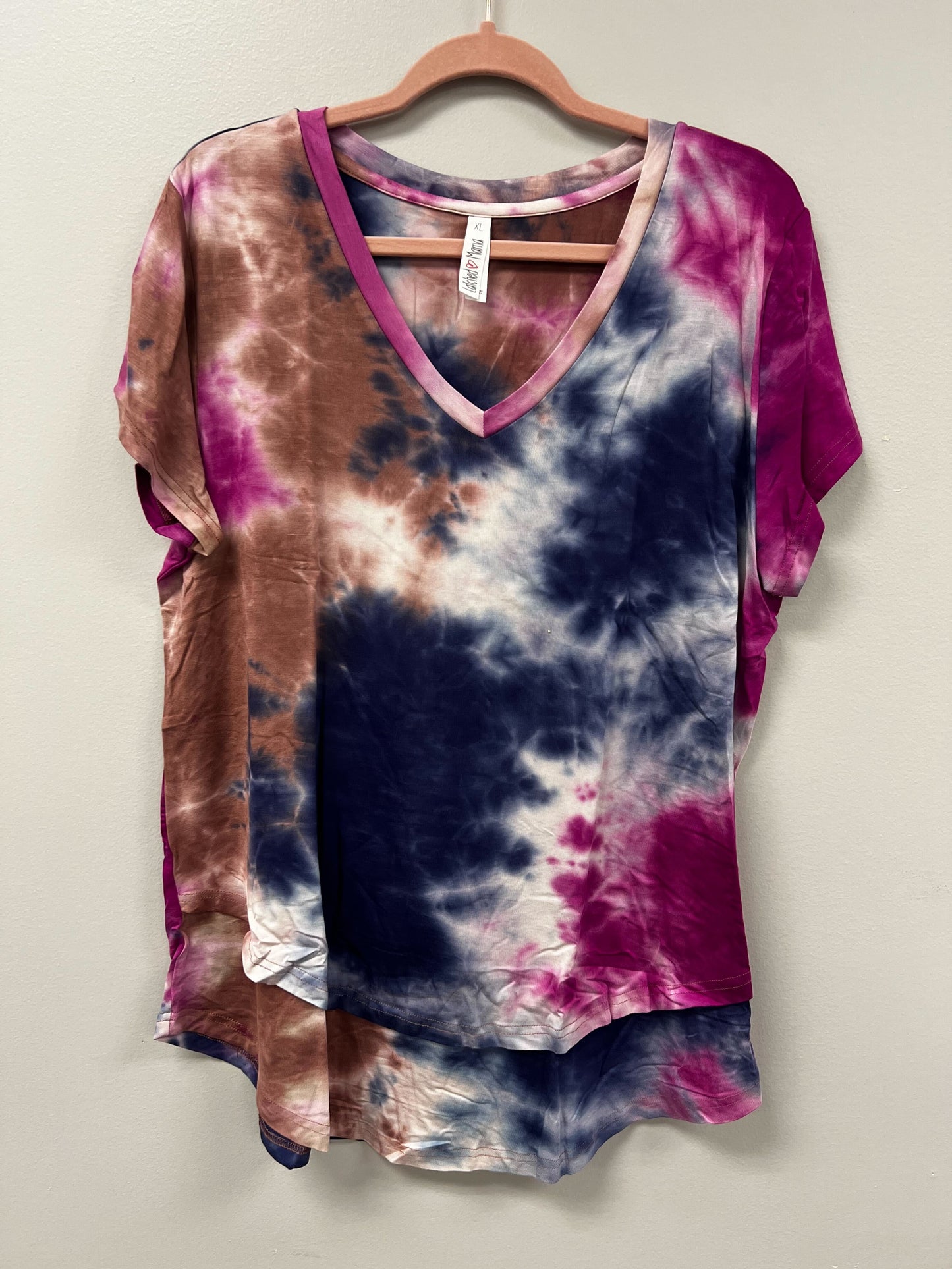 Outlet 5700 - Printed V-Neck Boyfriend Nursing Tee - Blue/Brown/Pink Tie Dye - Extra Large
