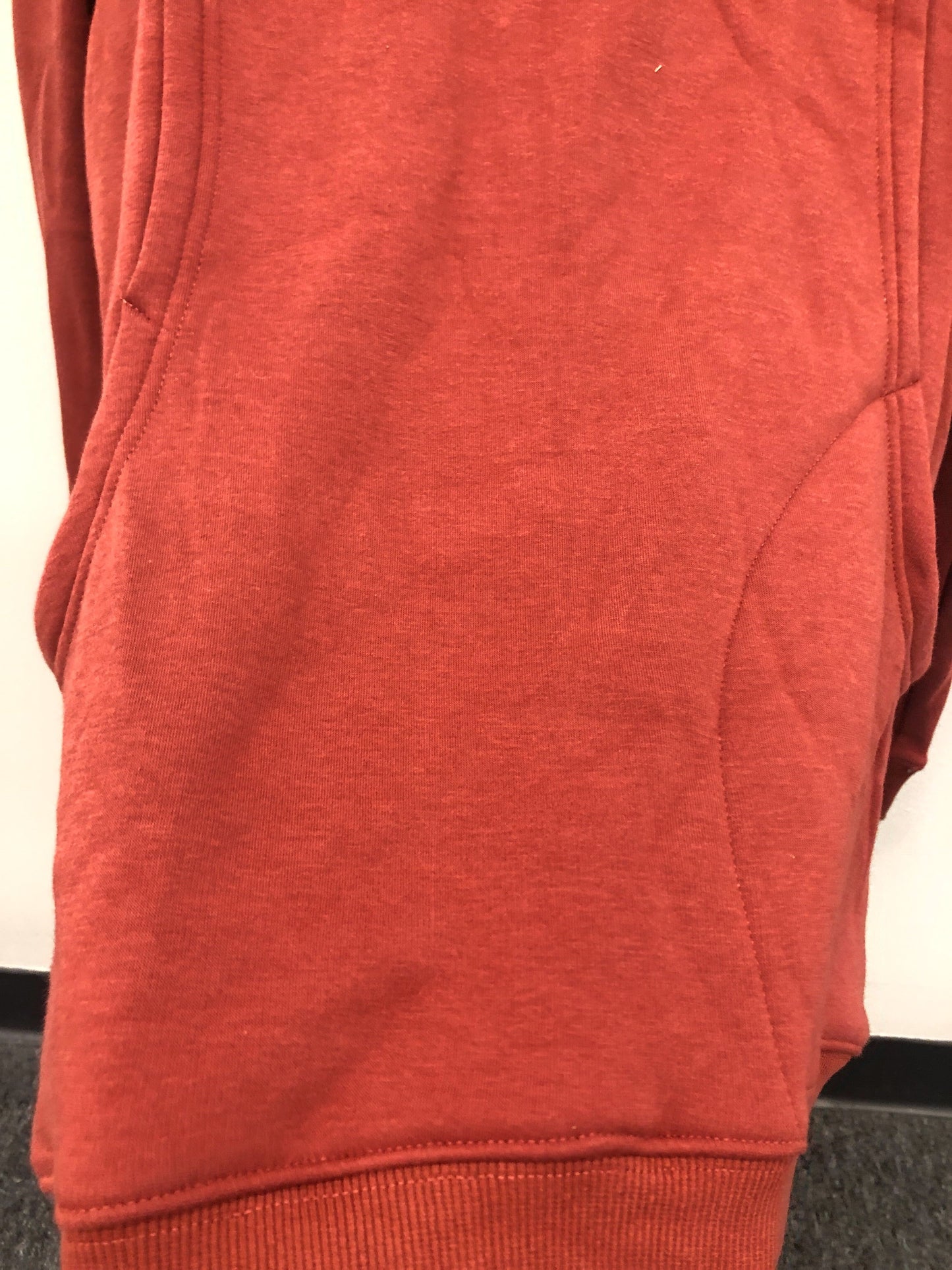 Outlet 5831 - The Latched Mama Heavy Hoodie - Rust - Small