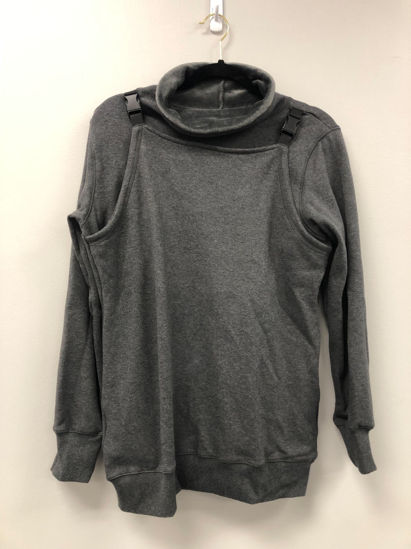 Outlet 5772 - Latched Mama Buckle & Go Babywearing Pullover - Dark Charcoal - Extra Small