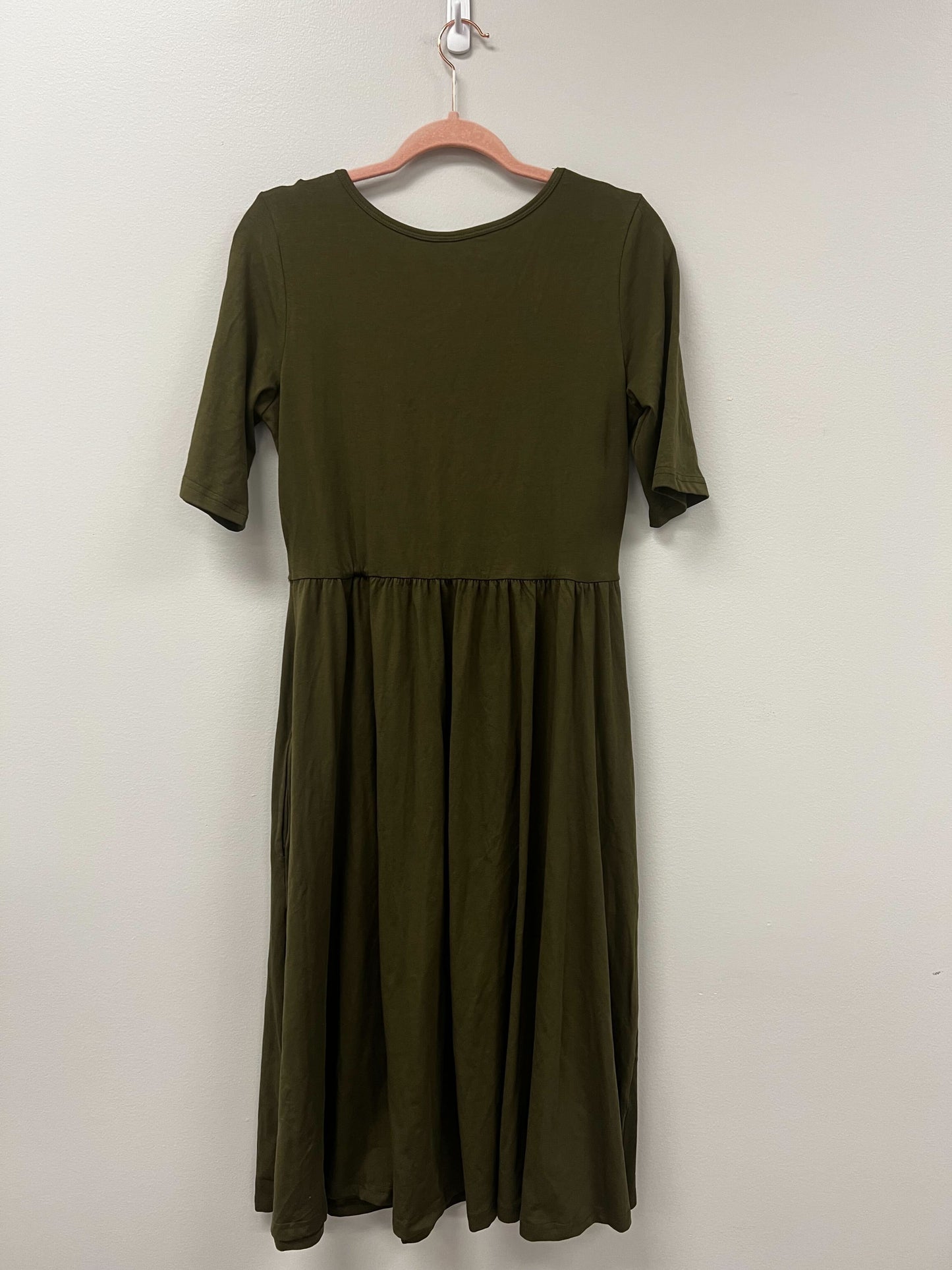 Outlet 5709 - Latched Mama Classic Cotton Nursing Dress - Olive - Medium