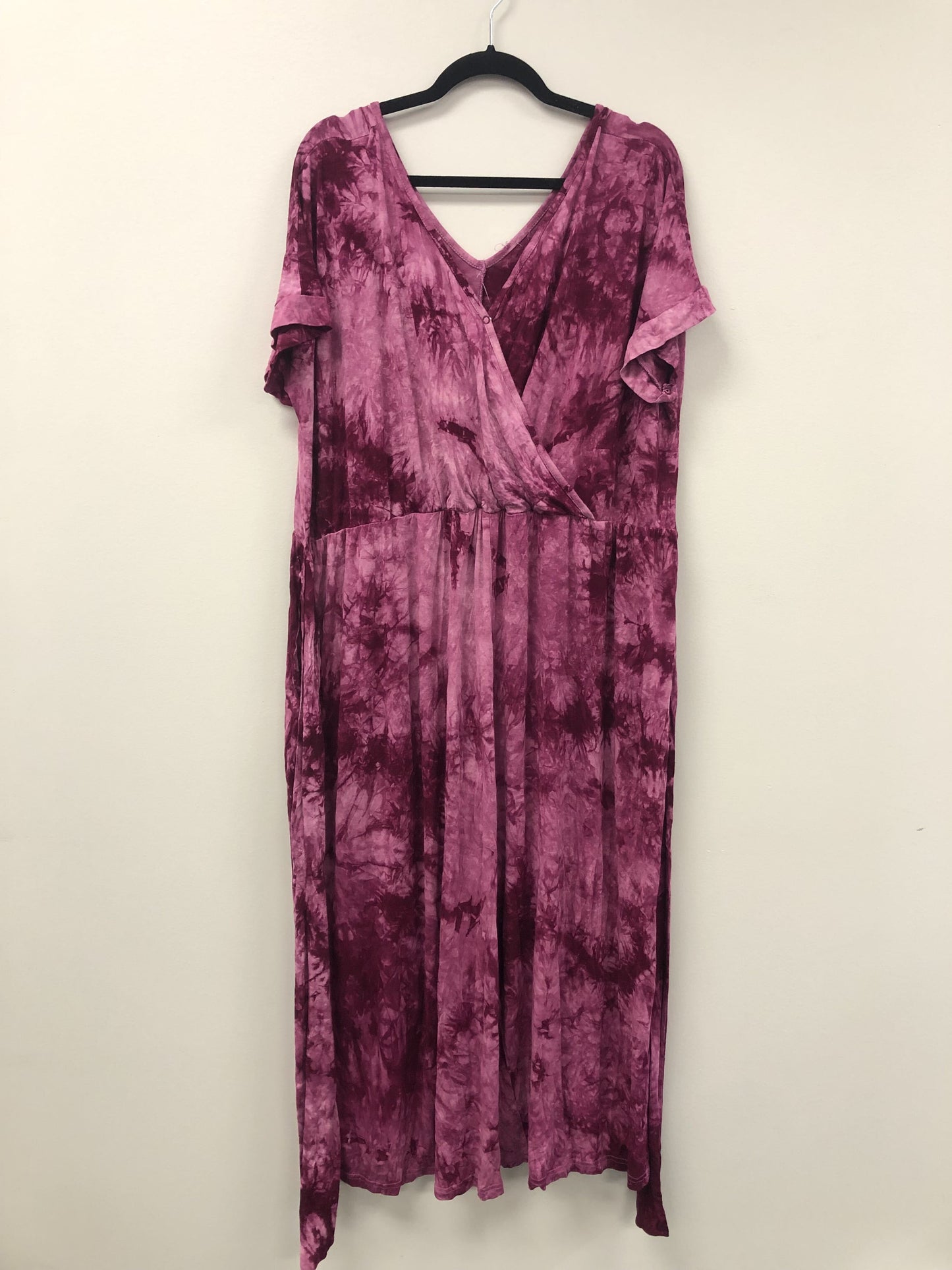 Outlet 5543 - Latched Mama V-Neck Nursing Jumpsuit - Sangria Tie Dye - 3X