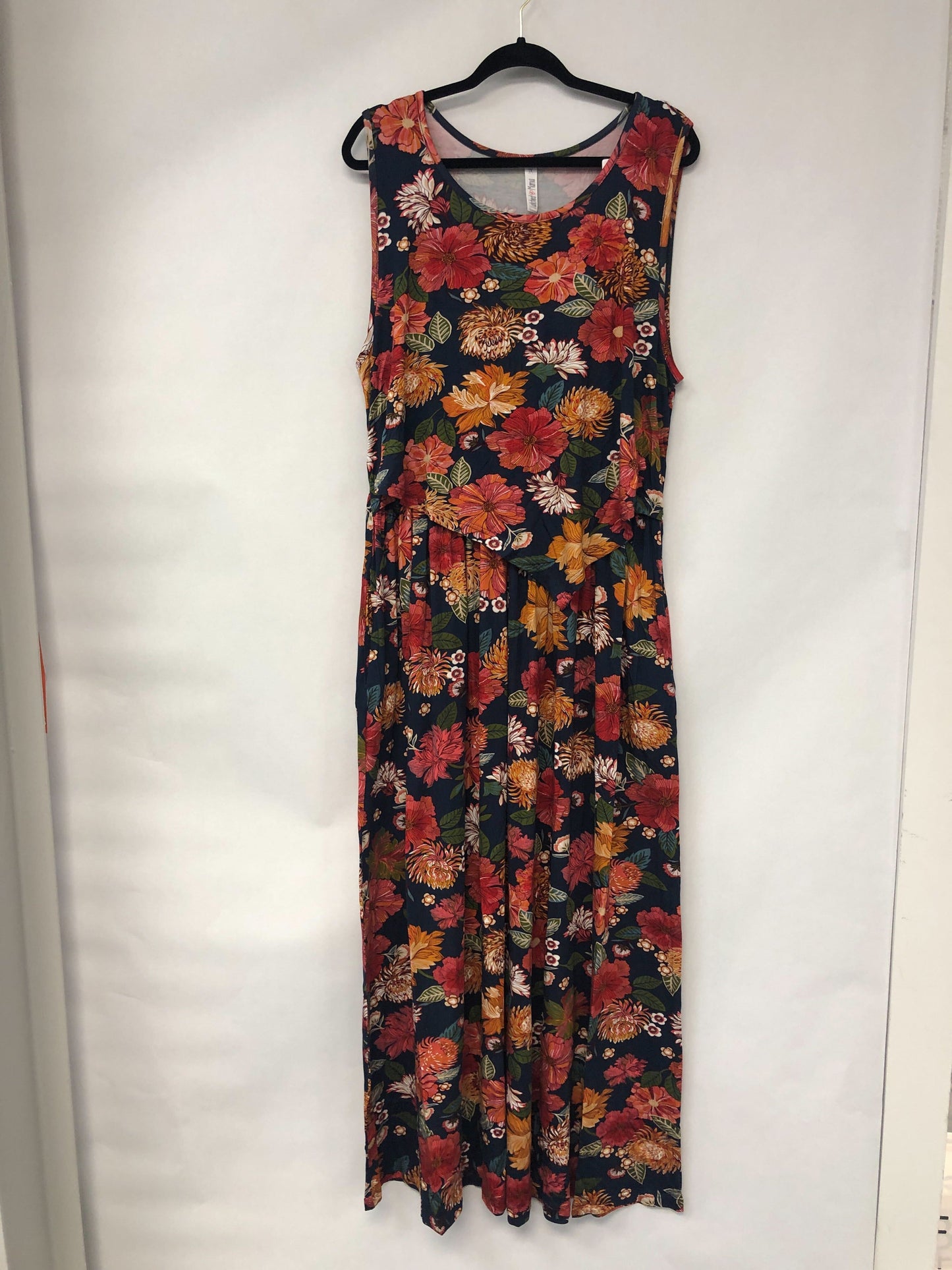 Outlet 6101 - Latched Mama Boardwalk Nursing Maxi - Radio Retro - 2X