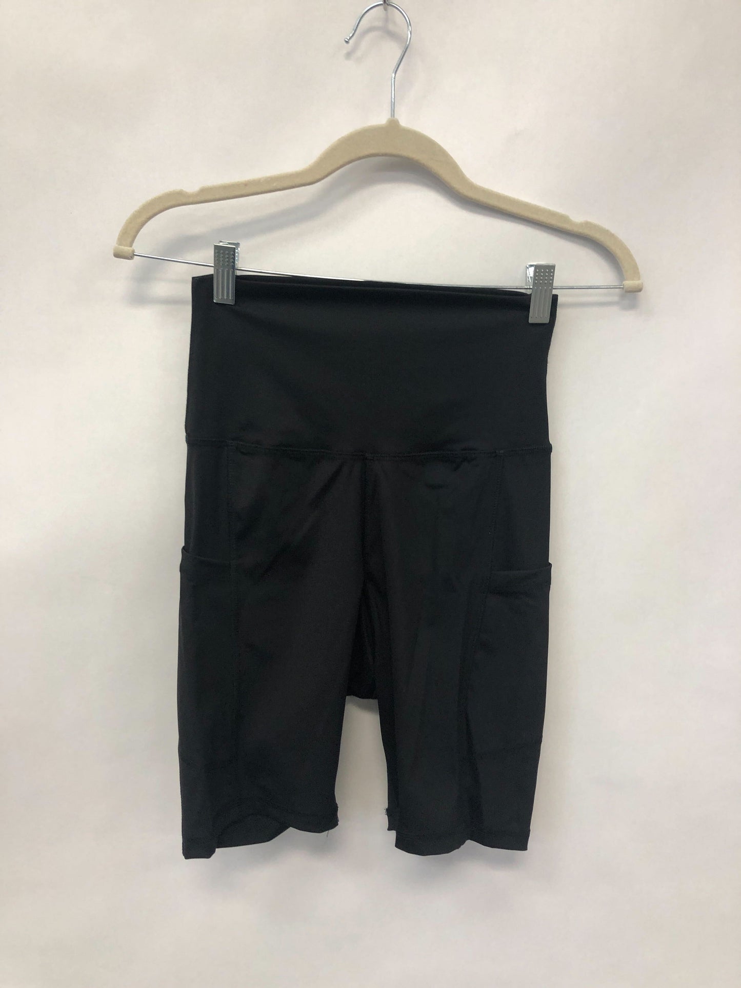 Outlet 6126 - Latched Mama High Waisted Biker Shorts with Side Pocket - Black - Small