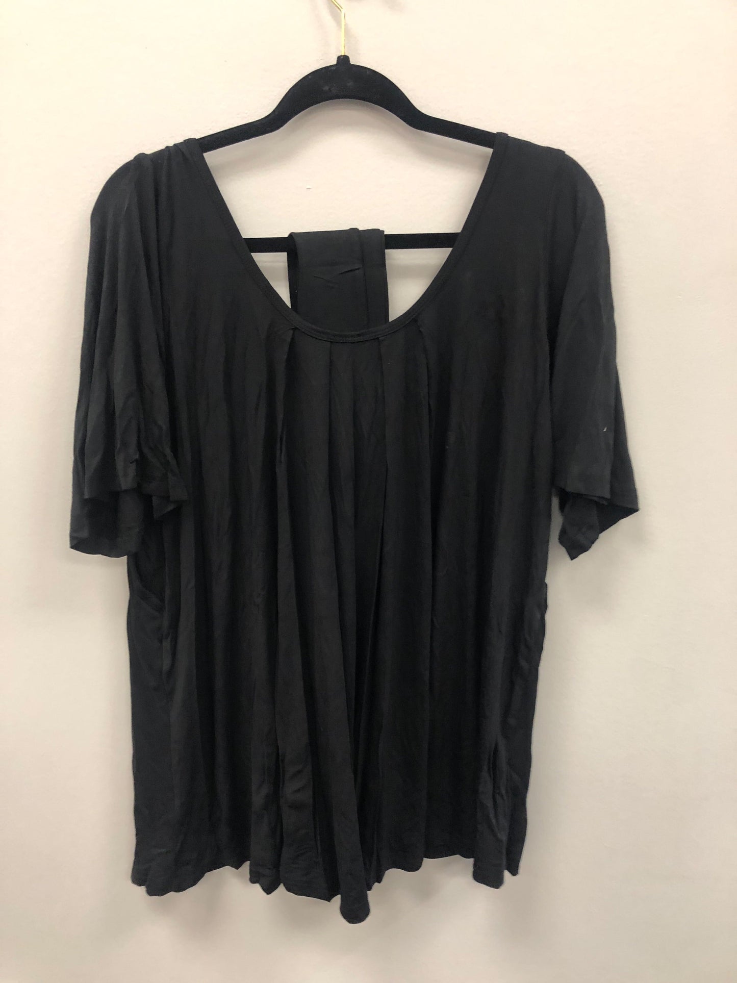 Outlet 5822 - Latched Mama Lindi Blouse - Black - Standard