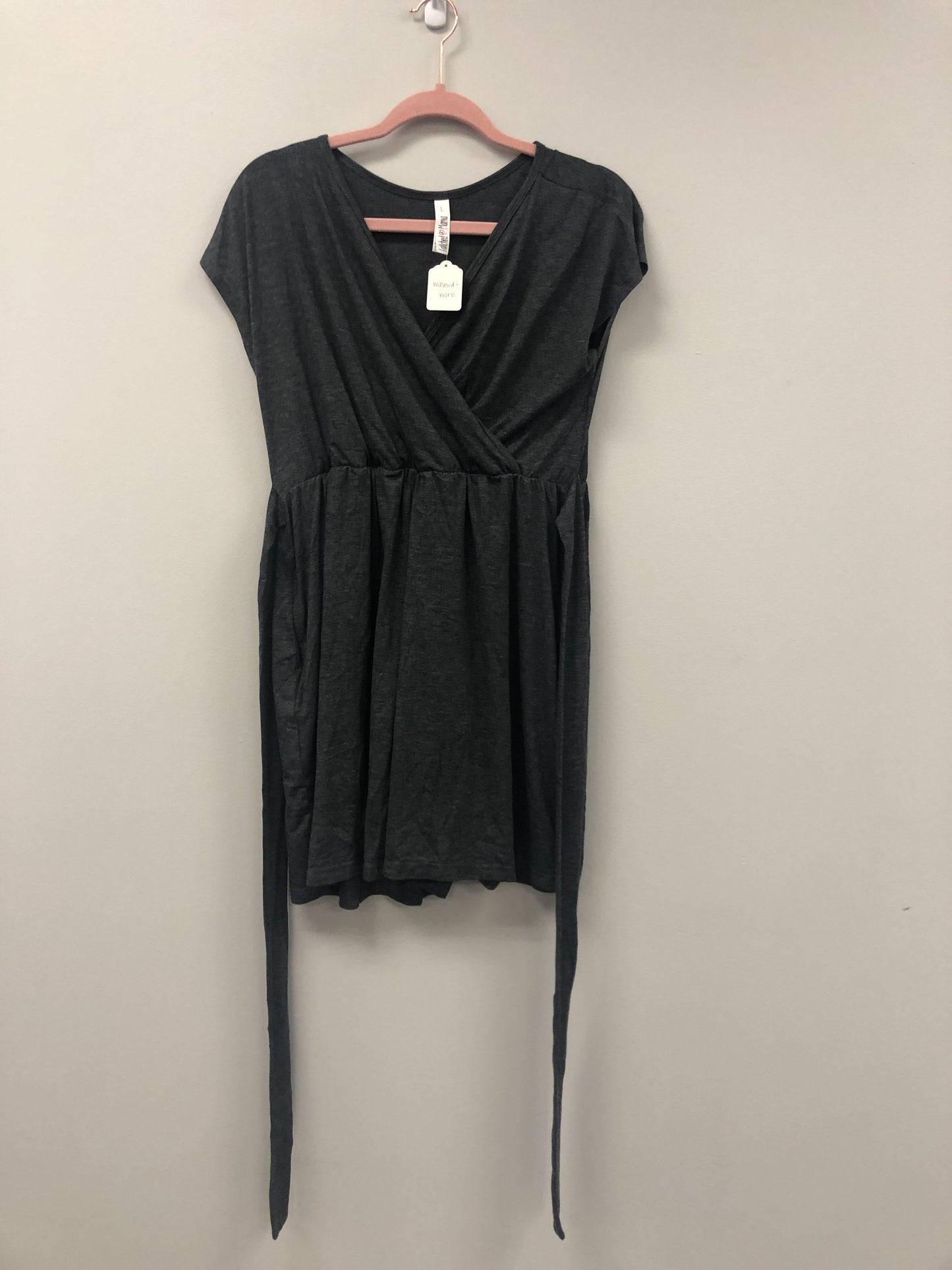 Outlet 5674 - Latched Mama Short V-Neck Nursing Jumpsuit - Charcoal - Large