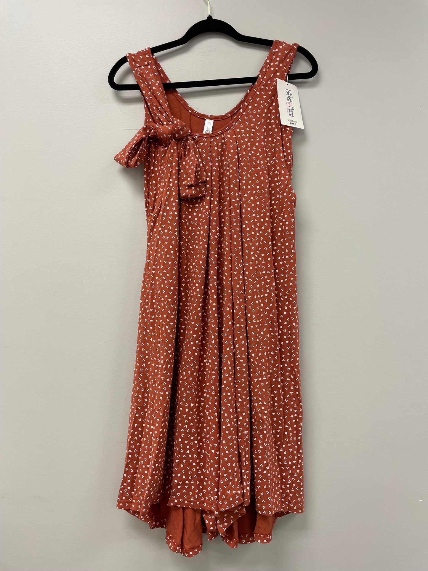 Outlet 5790 - Latched Mama Printed Nursing Romper - Rust Triangles - Petite