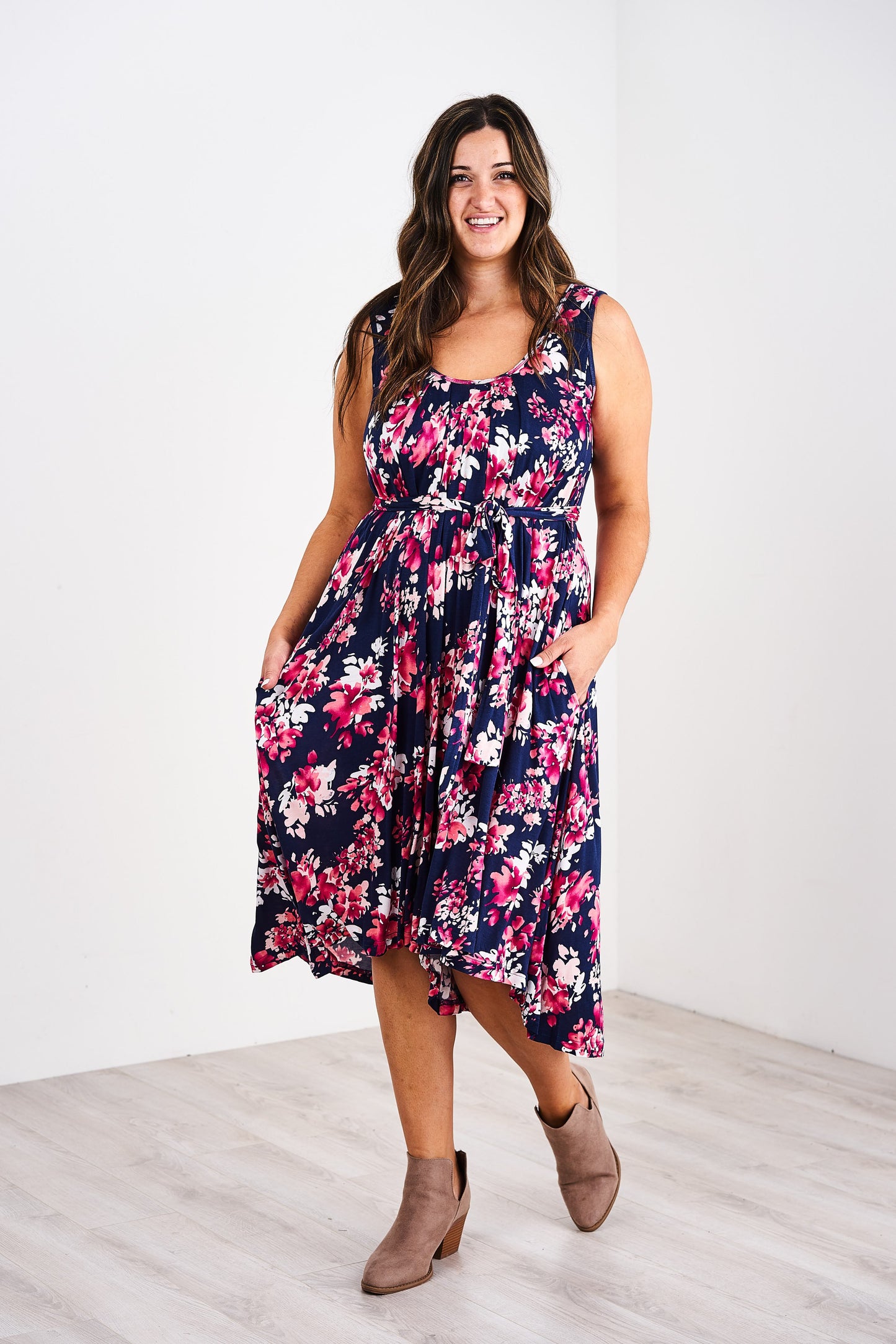 Latched Mama Momper Accent Belt