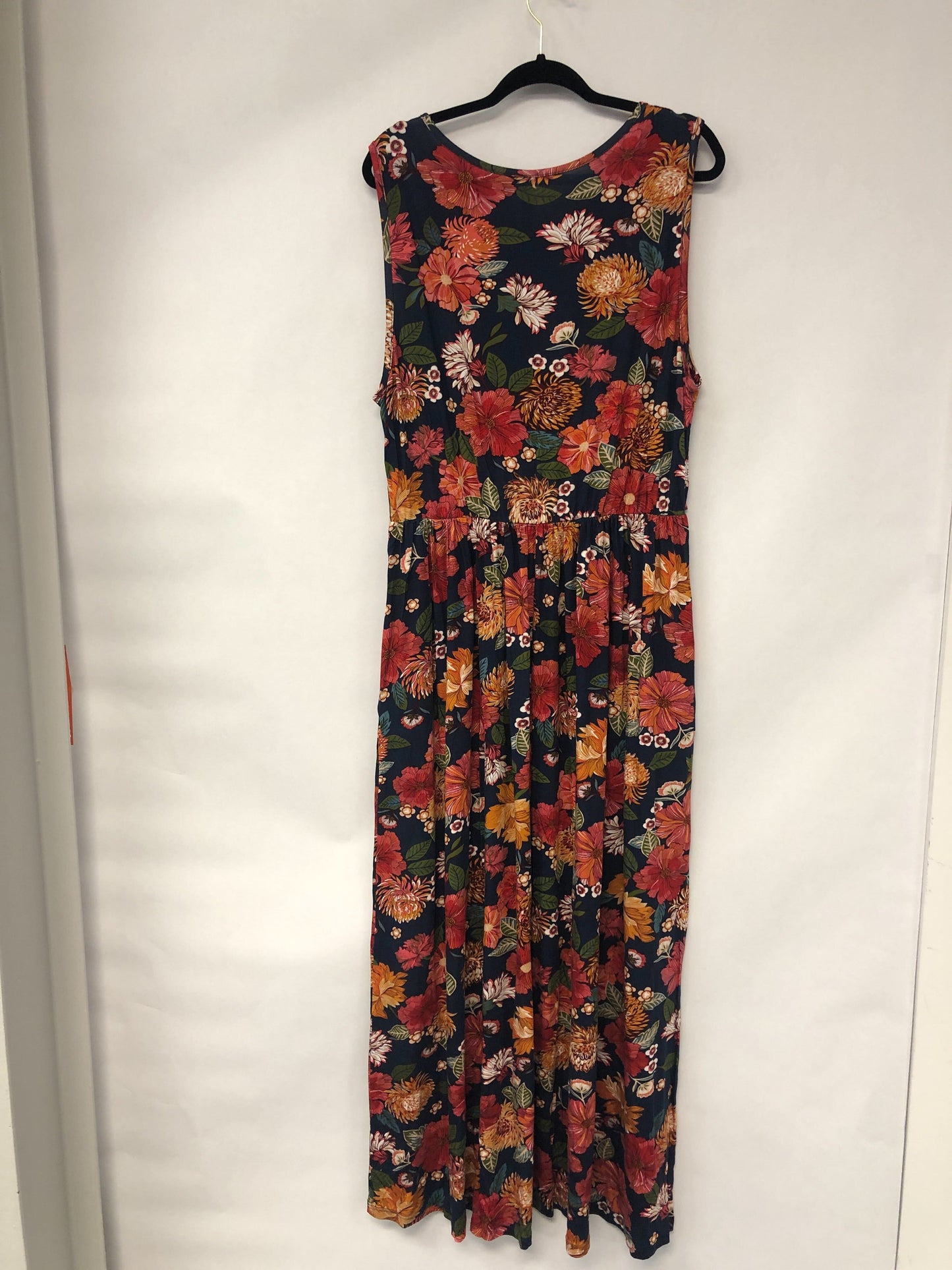 Outlet 6101 - Latched Mama Boardwalk Nursing Maxi - Radio Retro - 2X