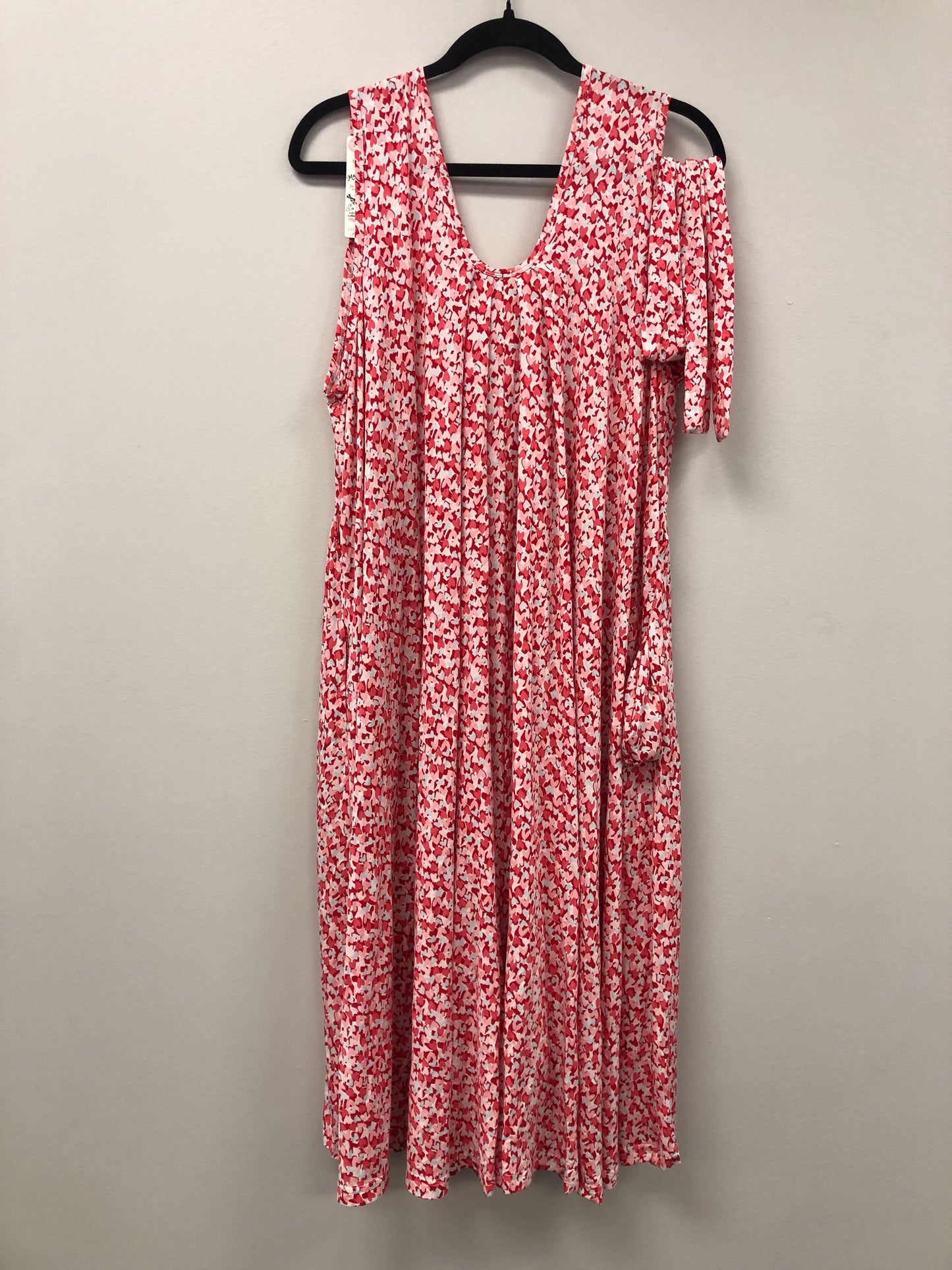 Outlet 5621 - Latched Mama Nursing Romper - Hearts - Plus