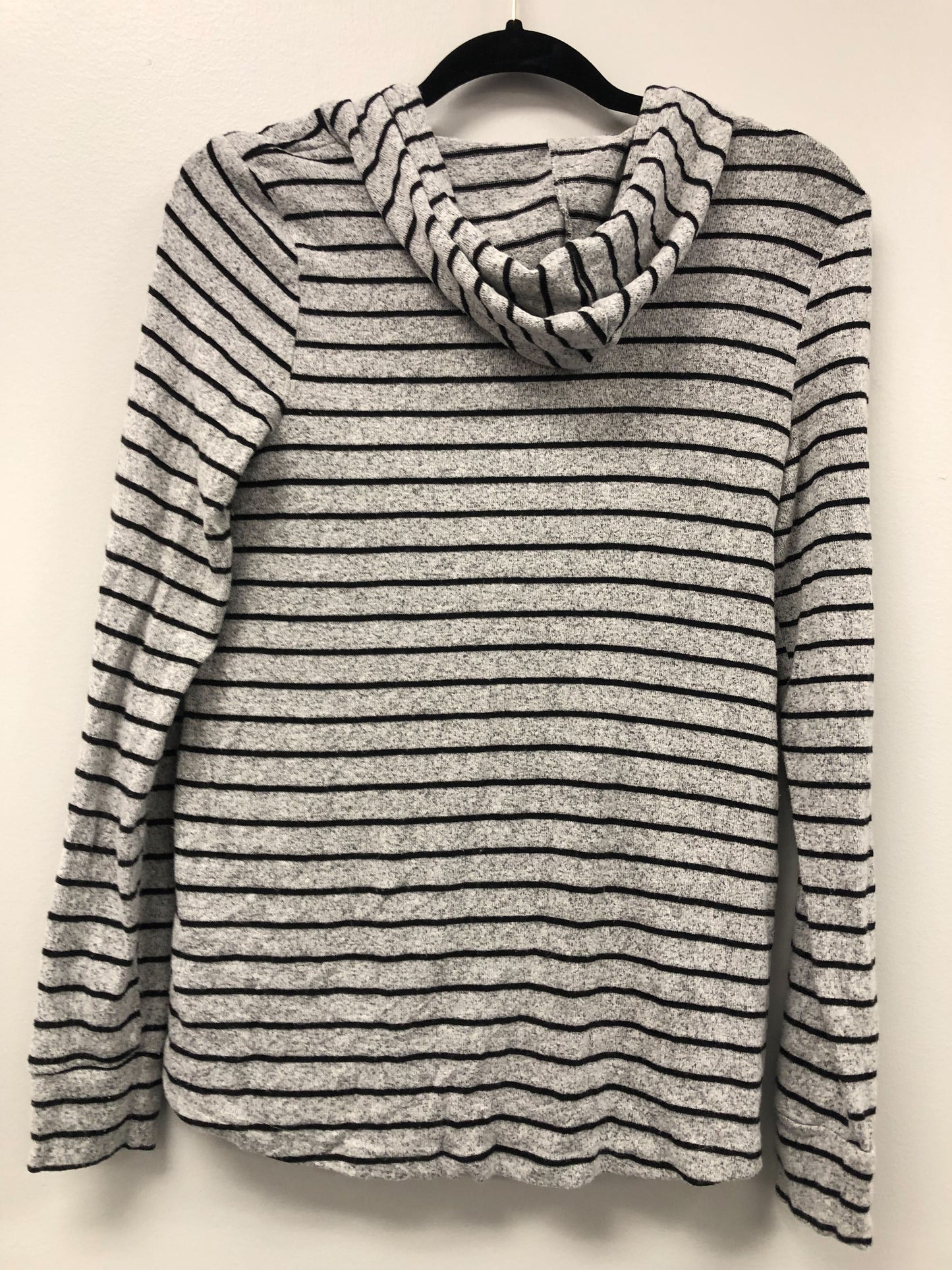 Outlet 5803 - Latched Mama Cloud Nursing Hoodie - Graphite Stripe - Small