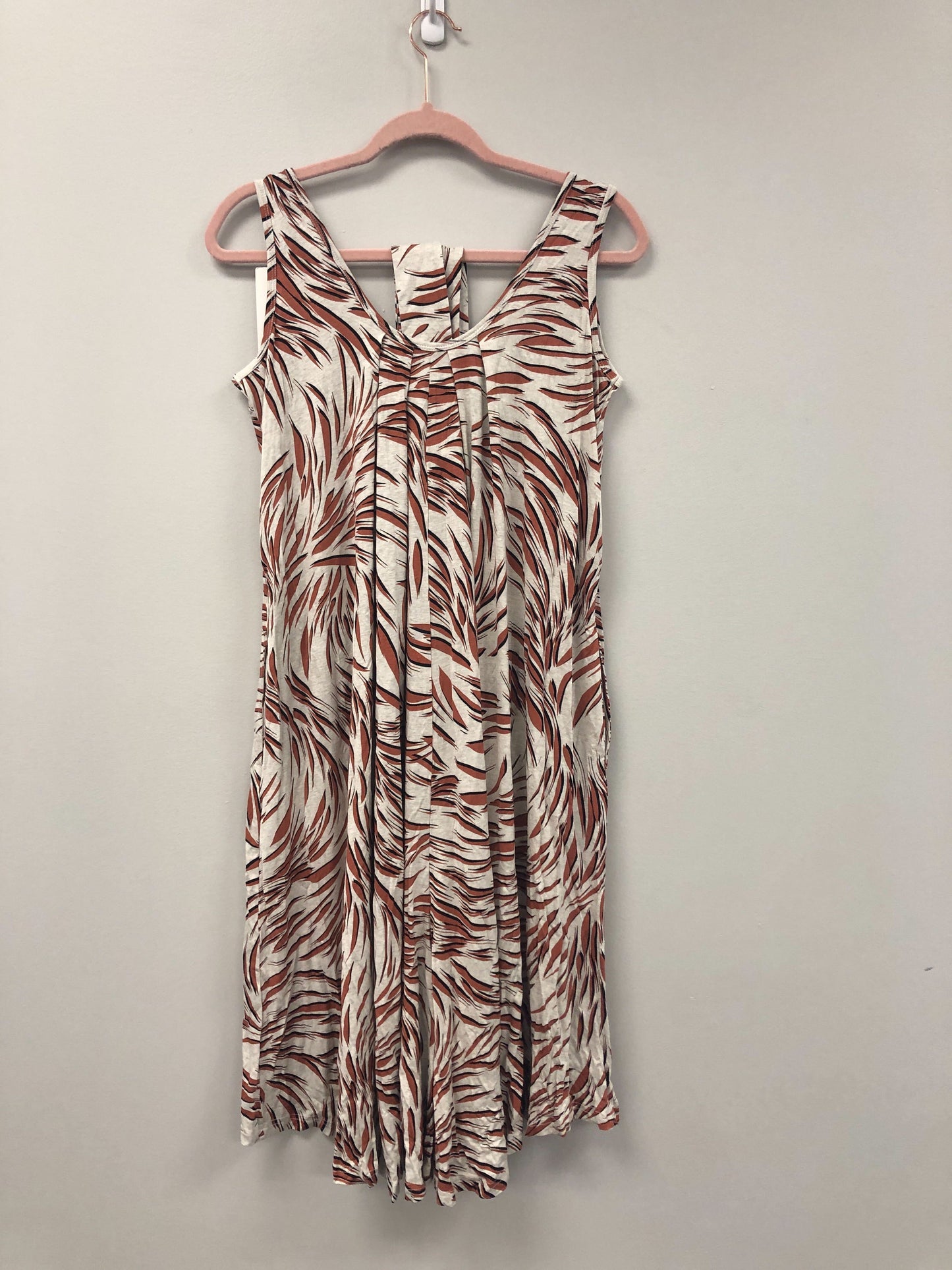 Outlet 5862 - Latched Mama Printed Nursing Romper - Copper/Black Leaf - Petite