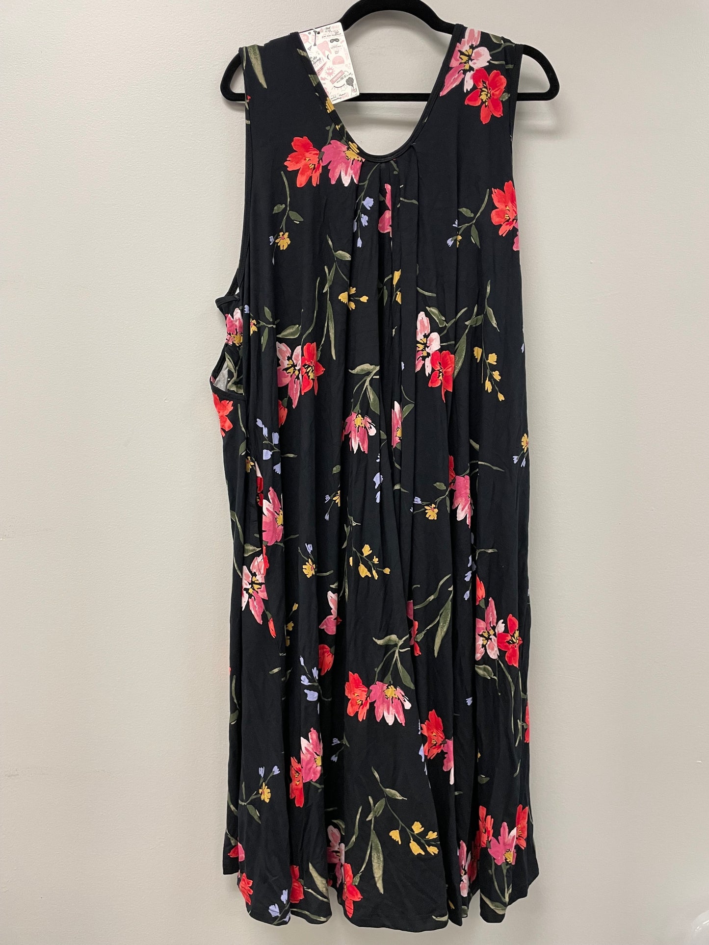 Outlet 5782 - Latched Mama Printed Nursing Romper - Vibrant Black Floral - Plus