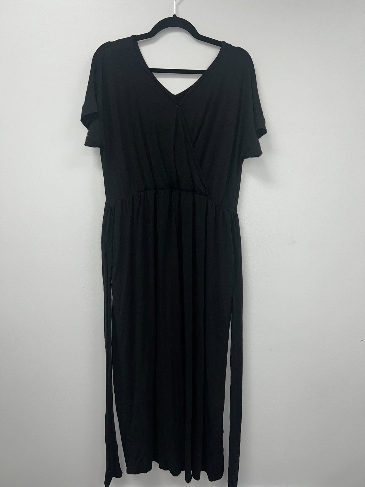 Outlet 5688 - Latched Mama V-Neck Nursing Jumpsuit - Black - 1X