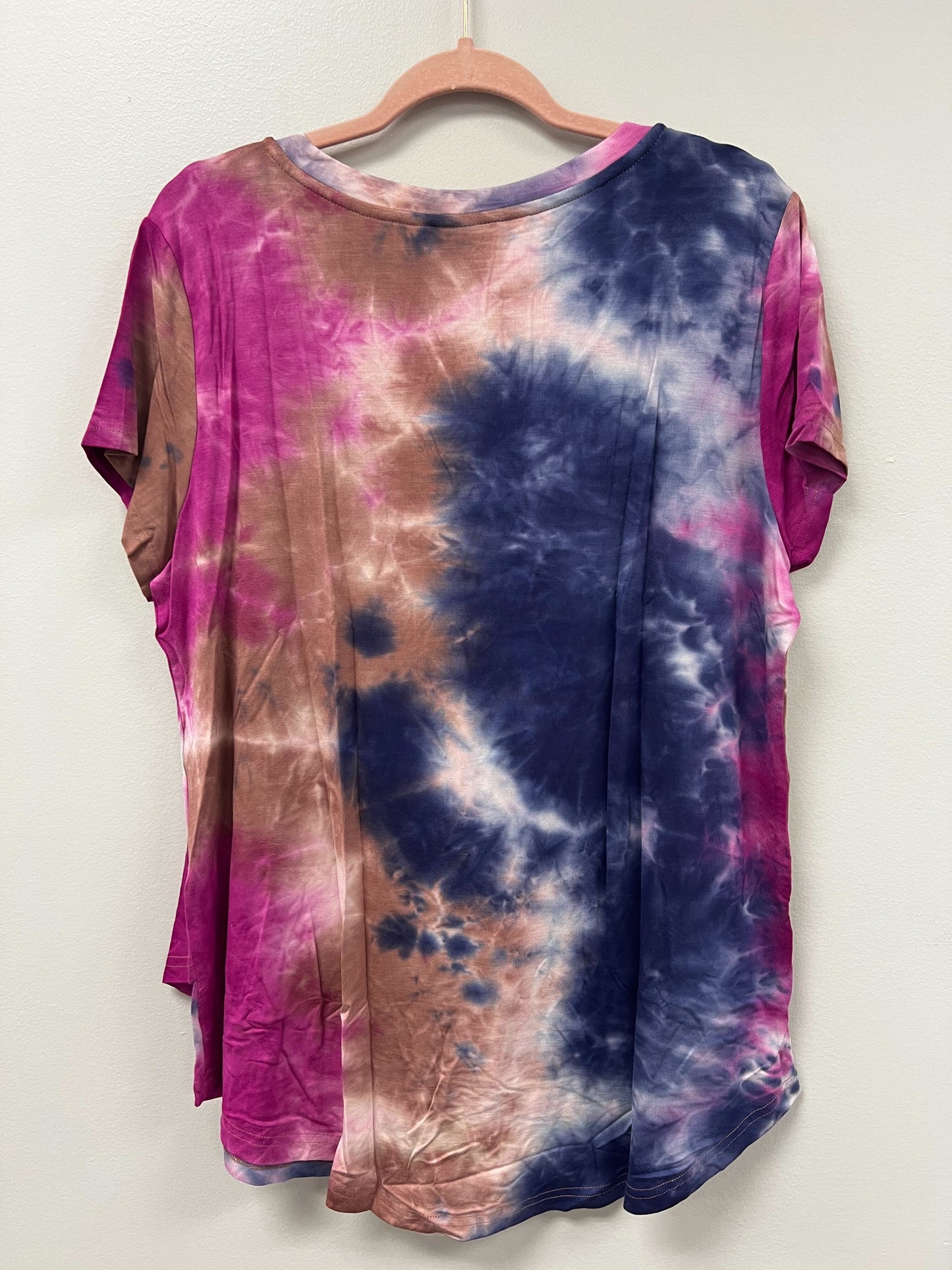 Outlet 5700 - Printed V-Neck Boyfriend Nursing Tee - Blue/Brown/Pink Tie Dye - Extra Large