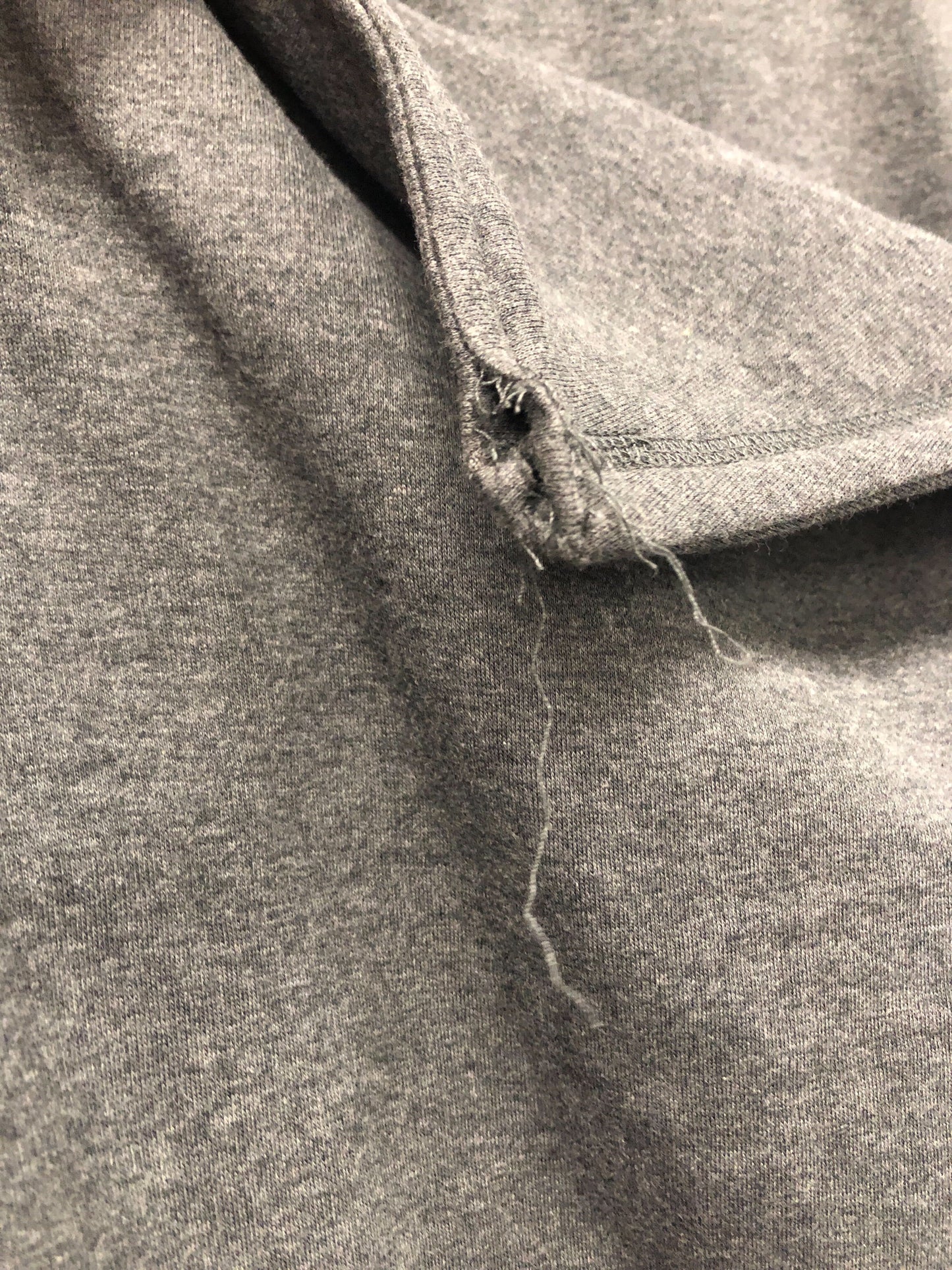 Outlet 5841 - Latched Mama Buckle & Go Babywearing Pullover - Charcoal - Medium