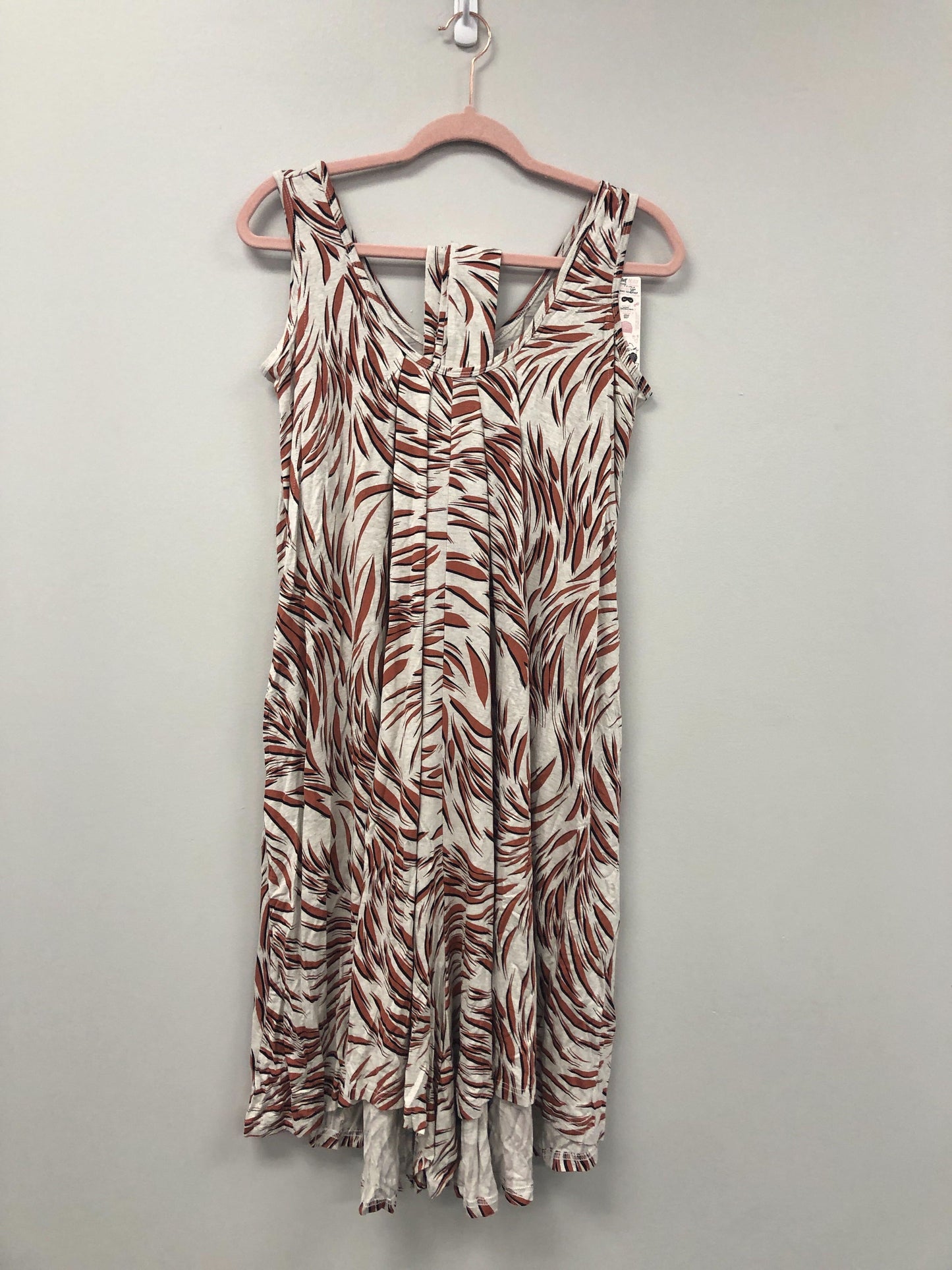 Outlet 5862 - Latched Mama Printed Nursing Romper - Copper/Black Leaf - Petite