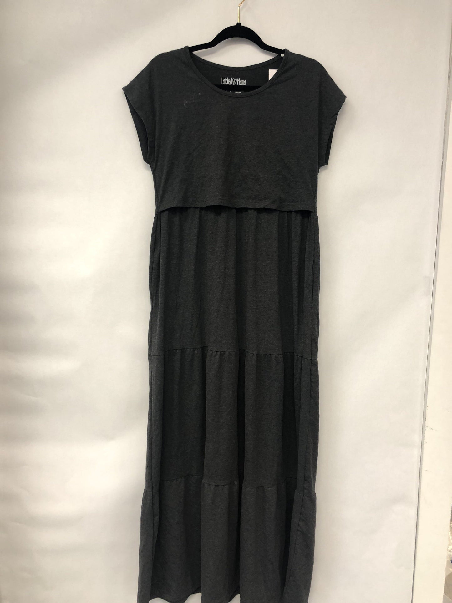 Outlet 6061 - Latched Mama Tiered T-Shirt Maxi Dress - Charcoal - Medium