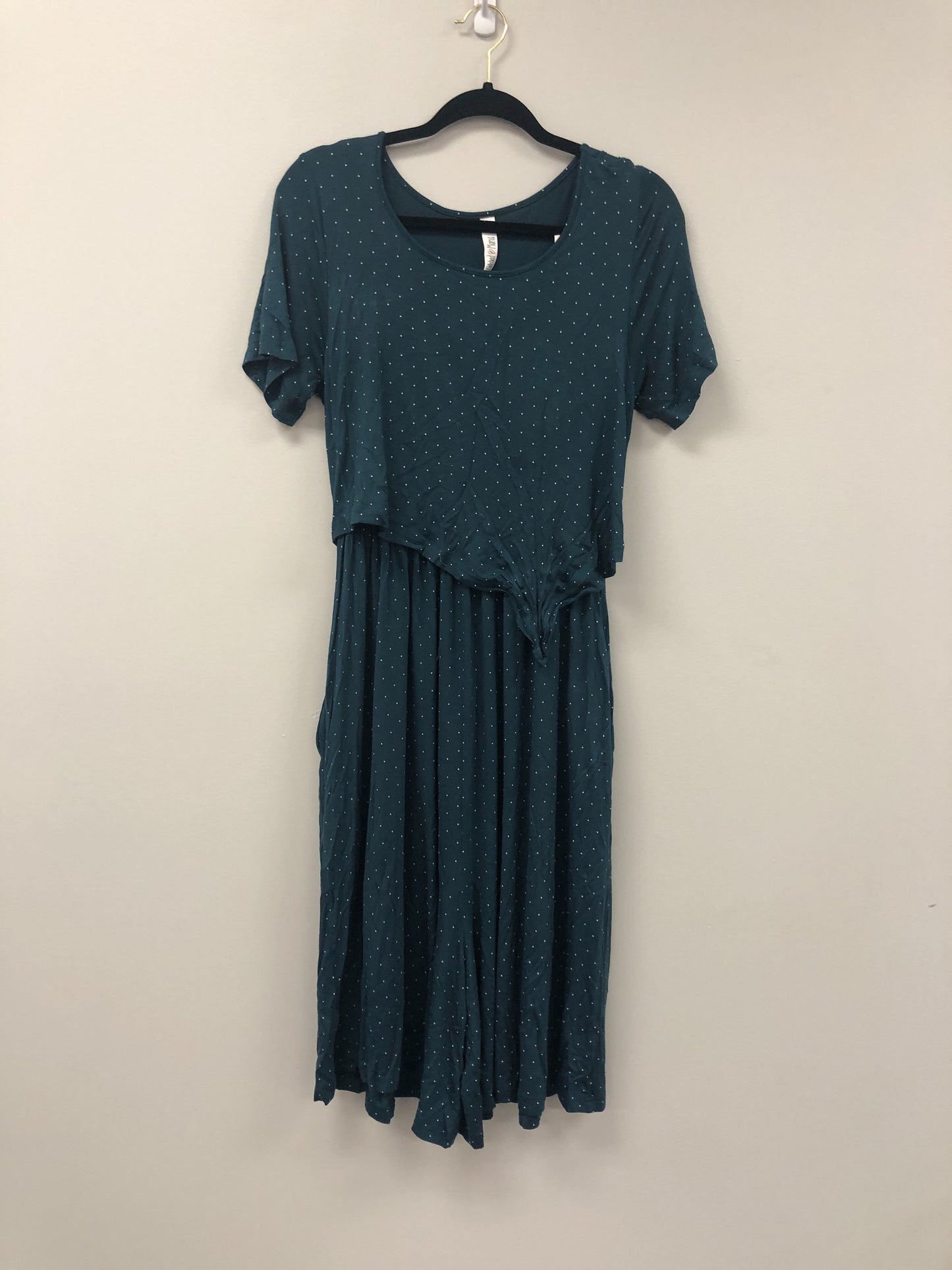 Outlet 5761 - Latched Mama Boardwalk Nursing Romper - Teal Dots - Medium