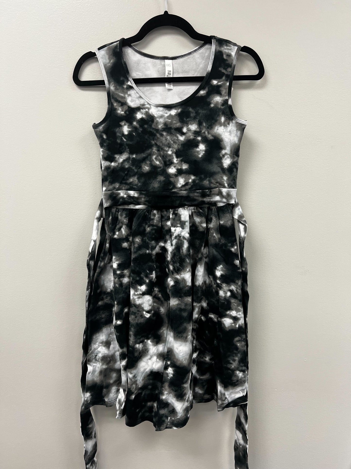 Outlet 5906 - Latched Mama Sunkissed Nursing Sundress - Onyx Storm - Extra Extra Small