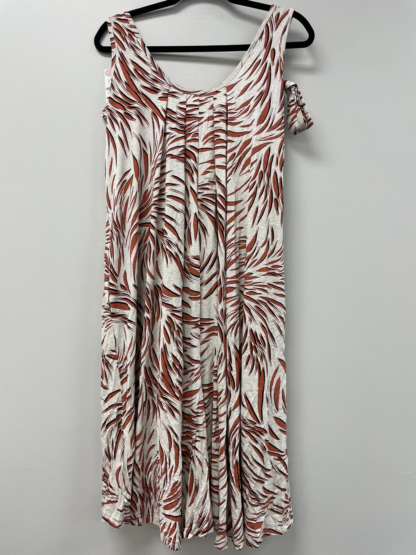 Outlet 5780 - Latched Mama Printed Nursing Romper - Copper/Black Leaf - Petite