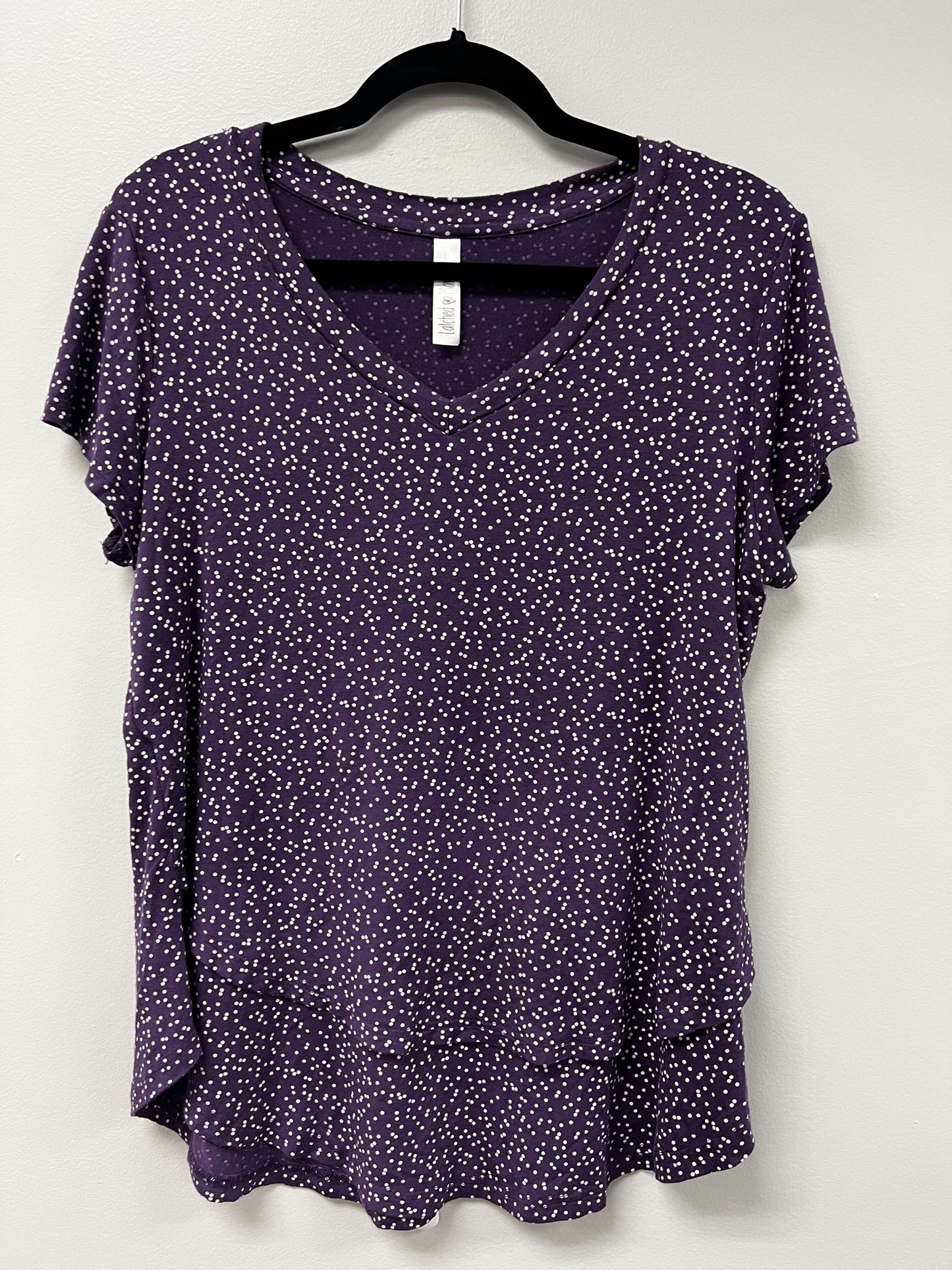 Outlet 6016 - Printed V-Neck Boyfriend Nursing Tee - Purple Dots - Large