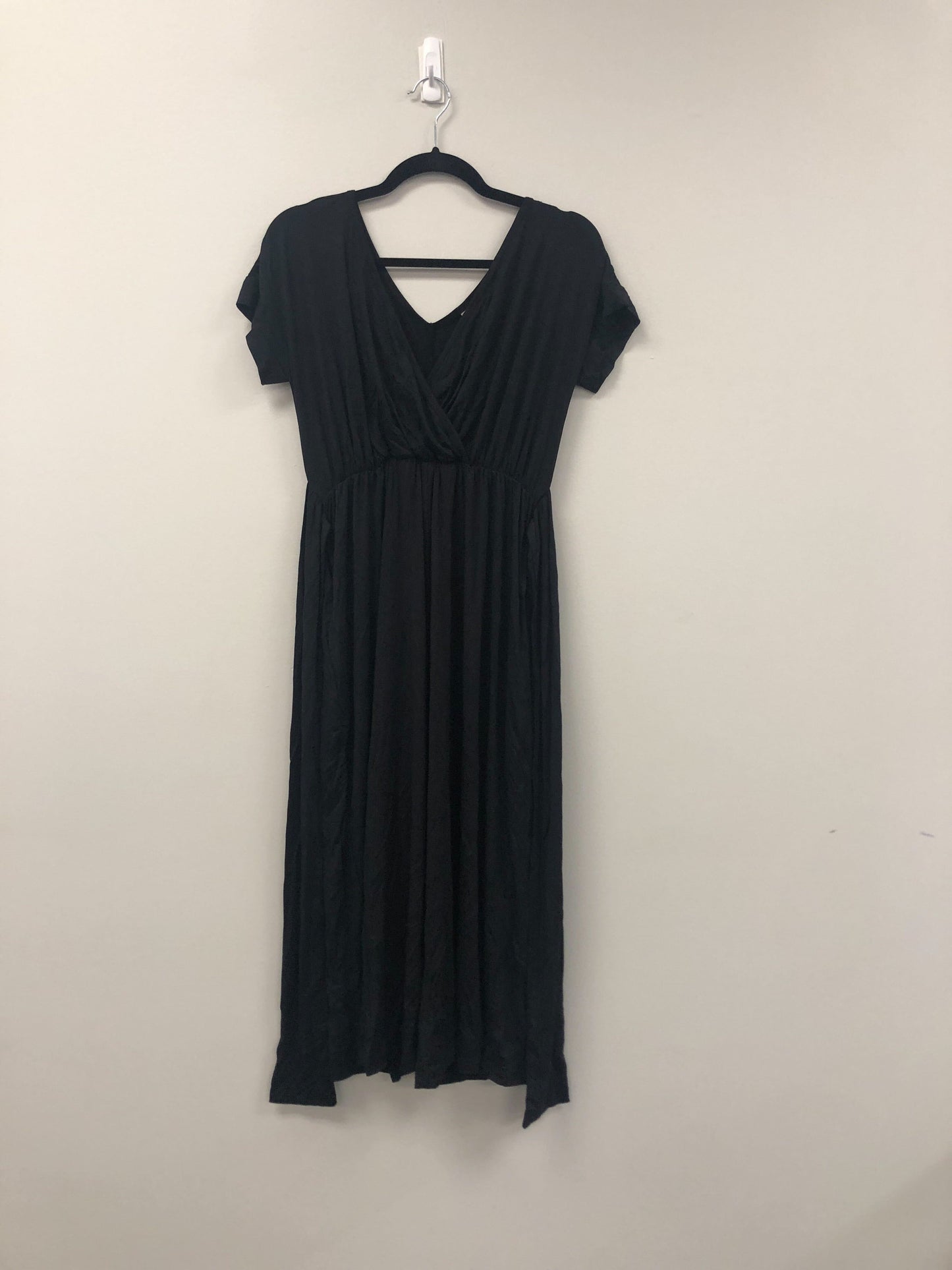 Outlet 5885 - Latched Mama V-Neck Nursing Jumpsuit - Black - Small