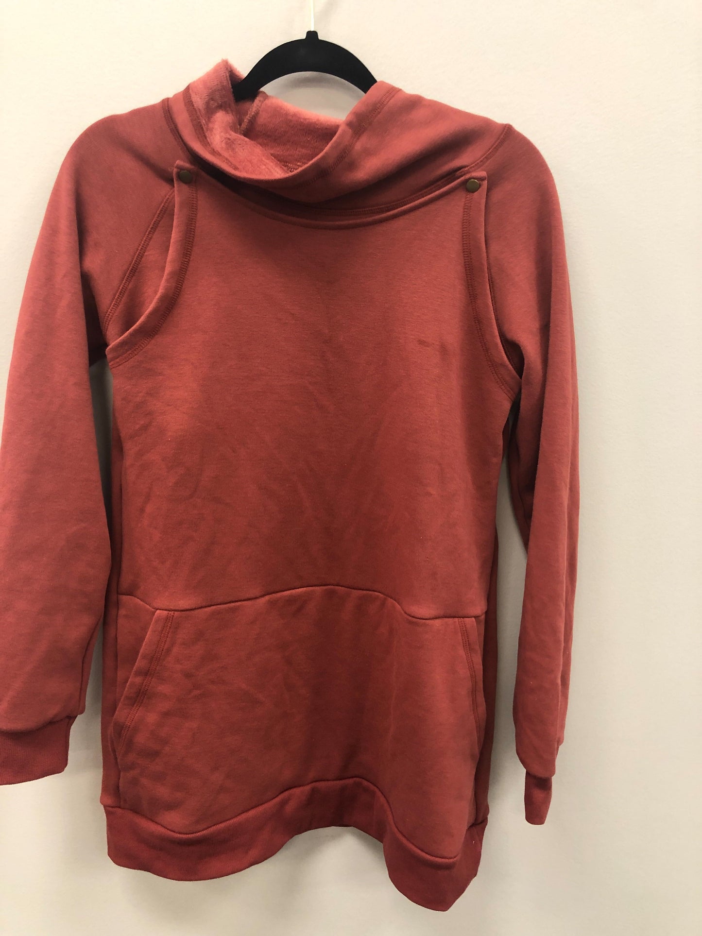 Outlet 5760 - Latched Mama Harbor Snap Nursing Pullover - Rust - Medium