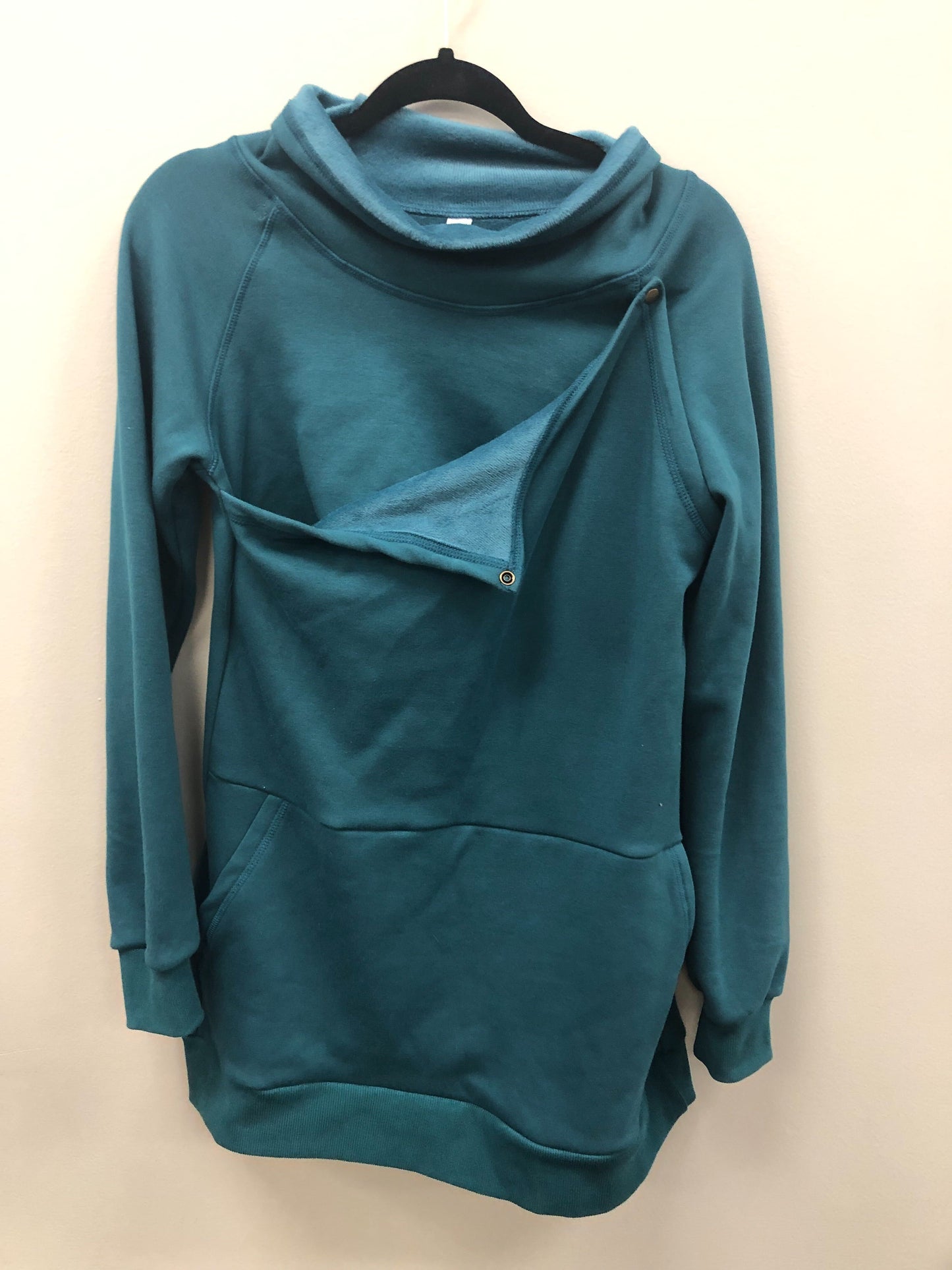 Outlet 5744 - Latched Mama Harbor Snap Nursing Pullover - Peacock - Medium