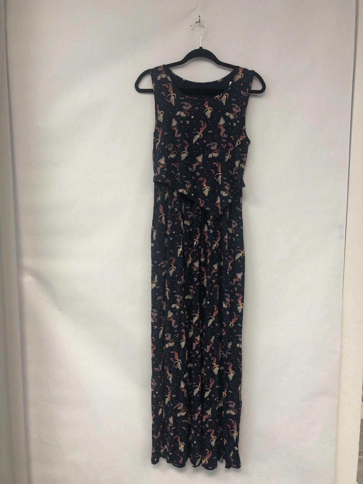 Outlet 6226 - Latched Mama Mermaids Boardwalk Nursing Maxi - Mermaids - Medium