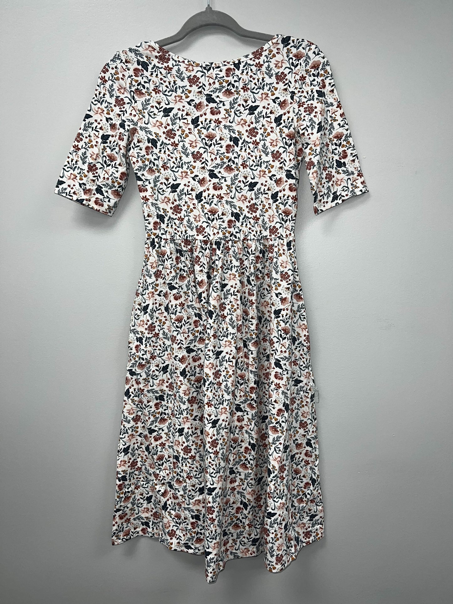 Outlet 5693 - Latched Mama Classic Cotton Nursing Dress - Wonderland Floral - Extra Extra Small