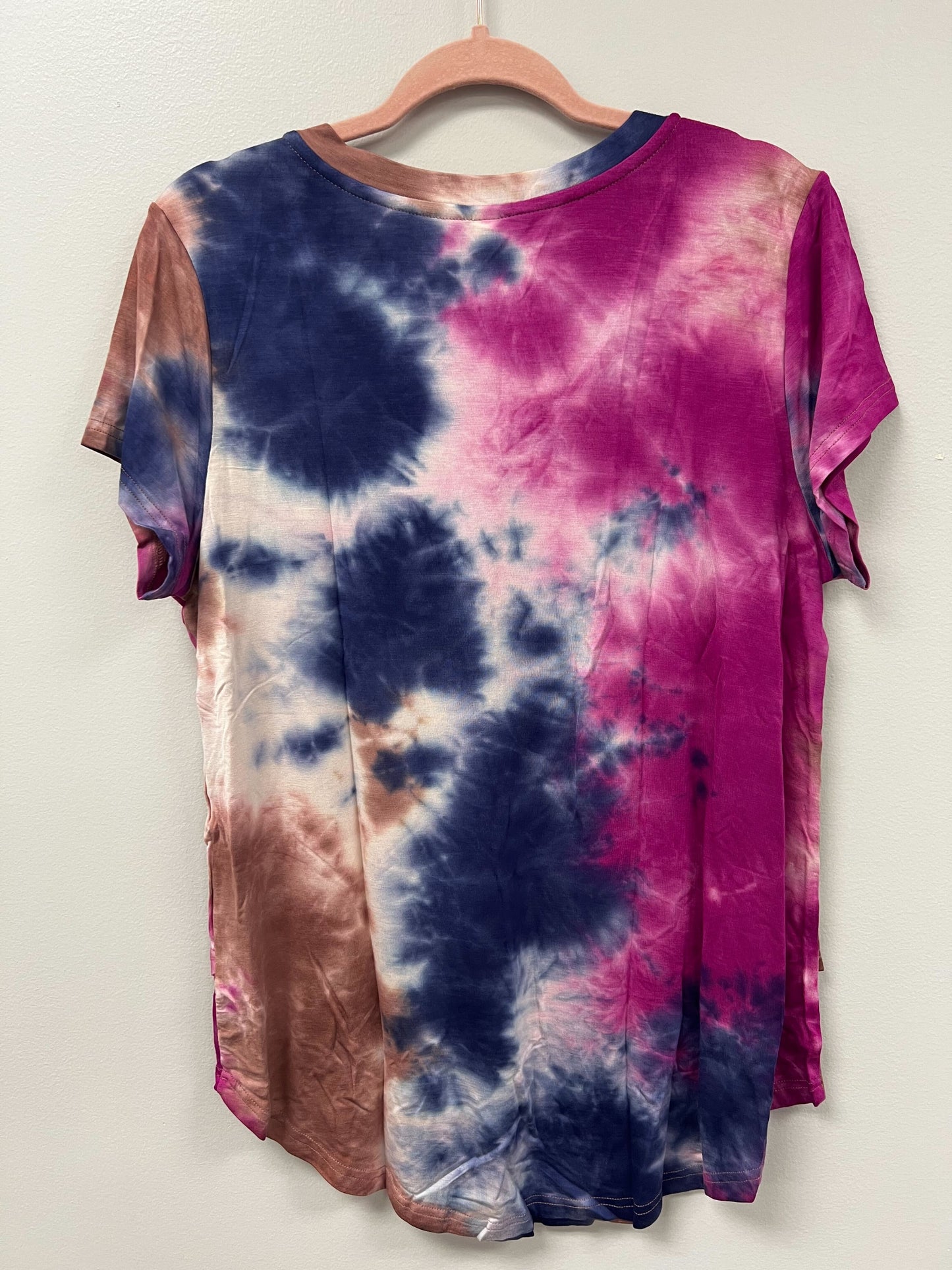 Outlet 5704 - Printed V-Neck Boyfriend Nursing Tee - Blue/Brown/Pink Tie Dye - Large