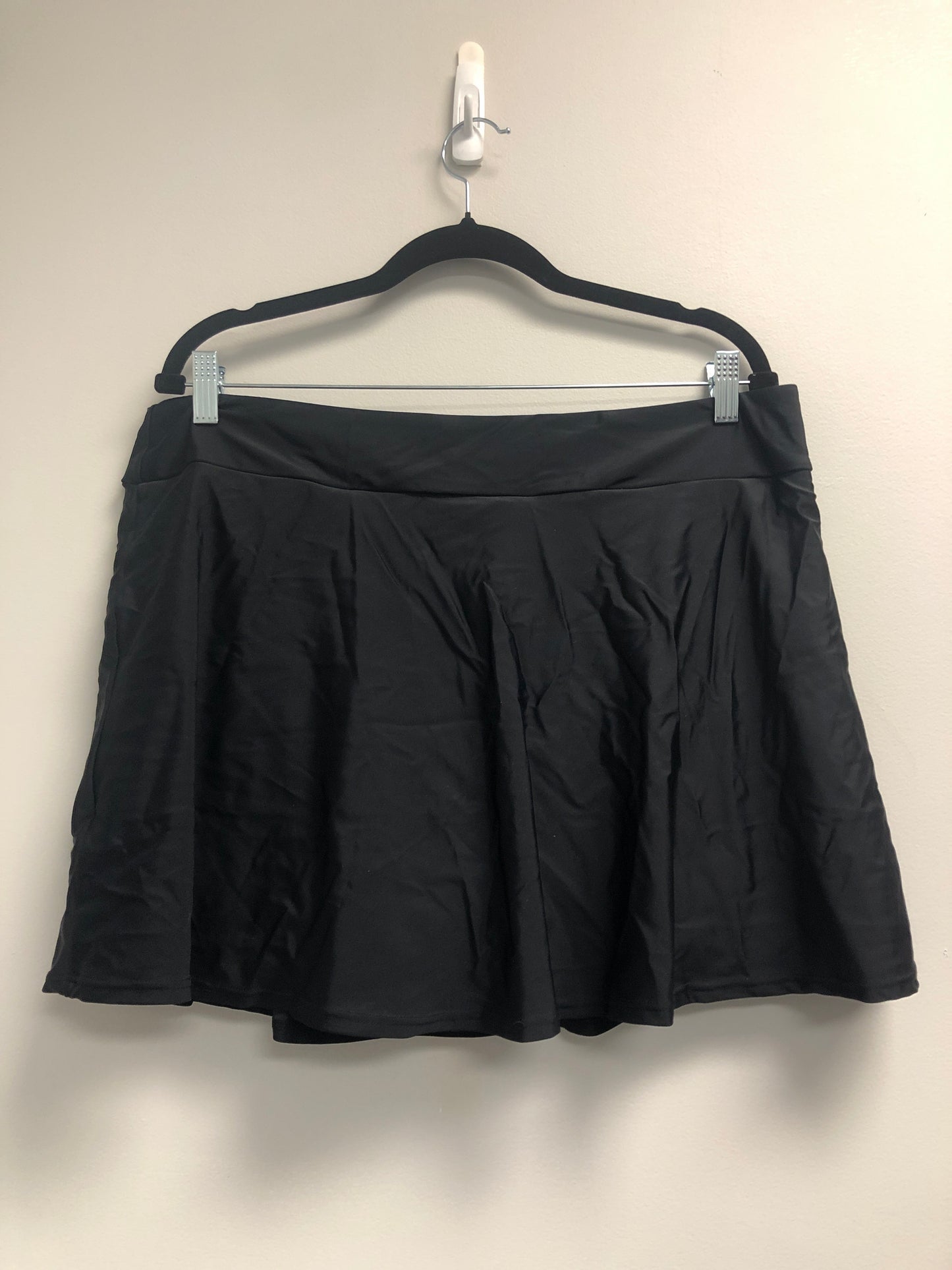 Outlet 7120 - Latched Mama Sporty Swim Skirt with Boy Shorts - Final Sale - Black - 2X